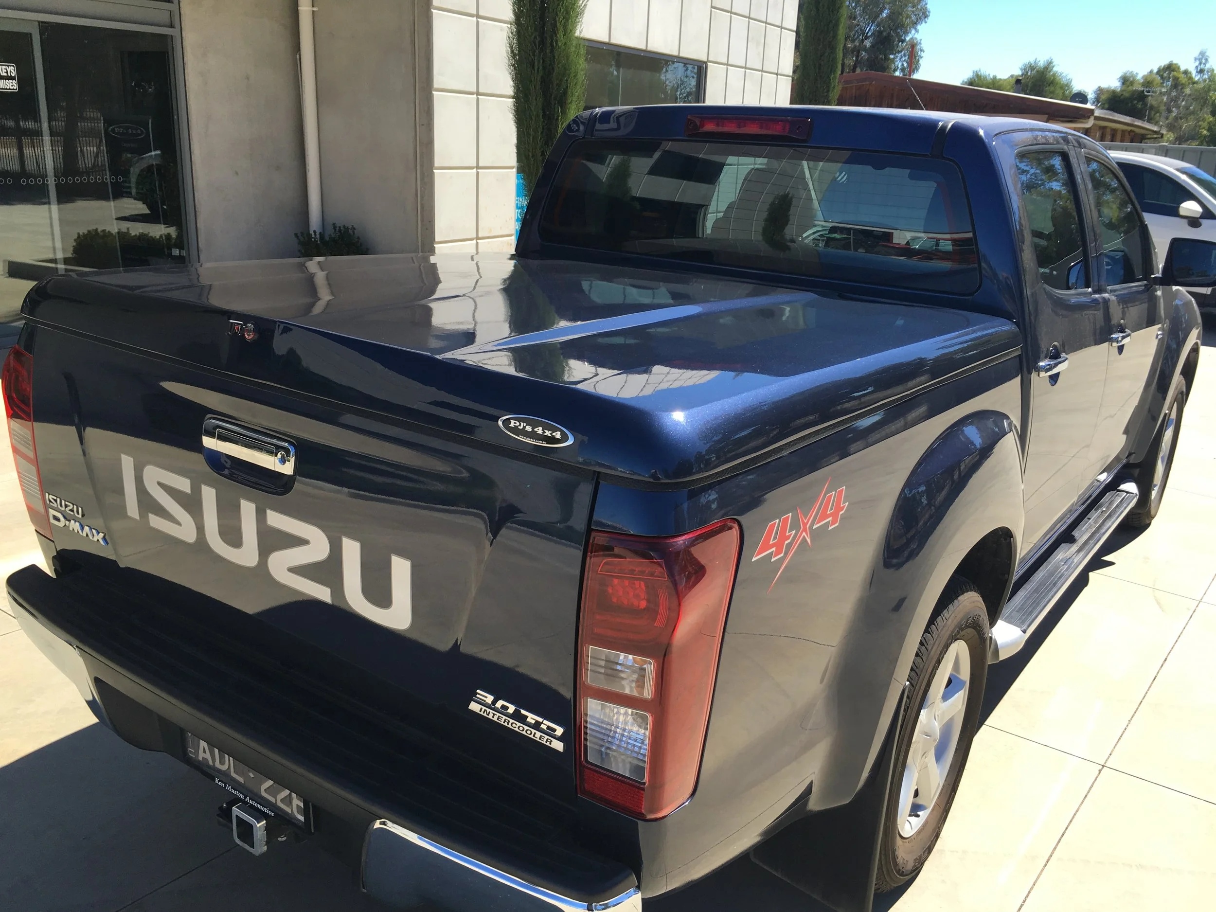 Isuzu Dmax - TopUp Standard - Nautilis Blue - Jackson (9).JPG