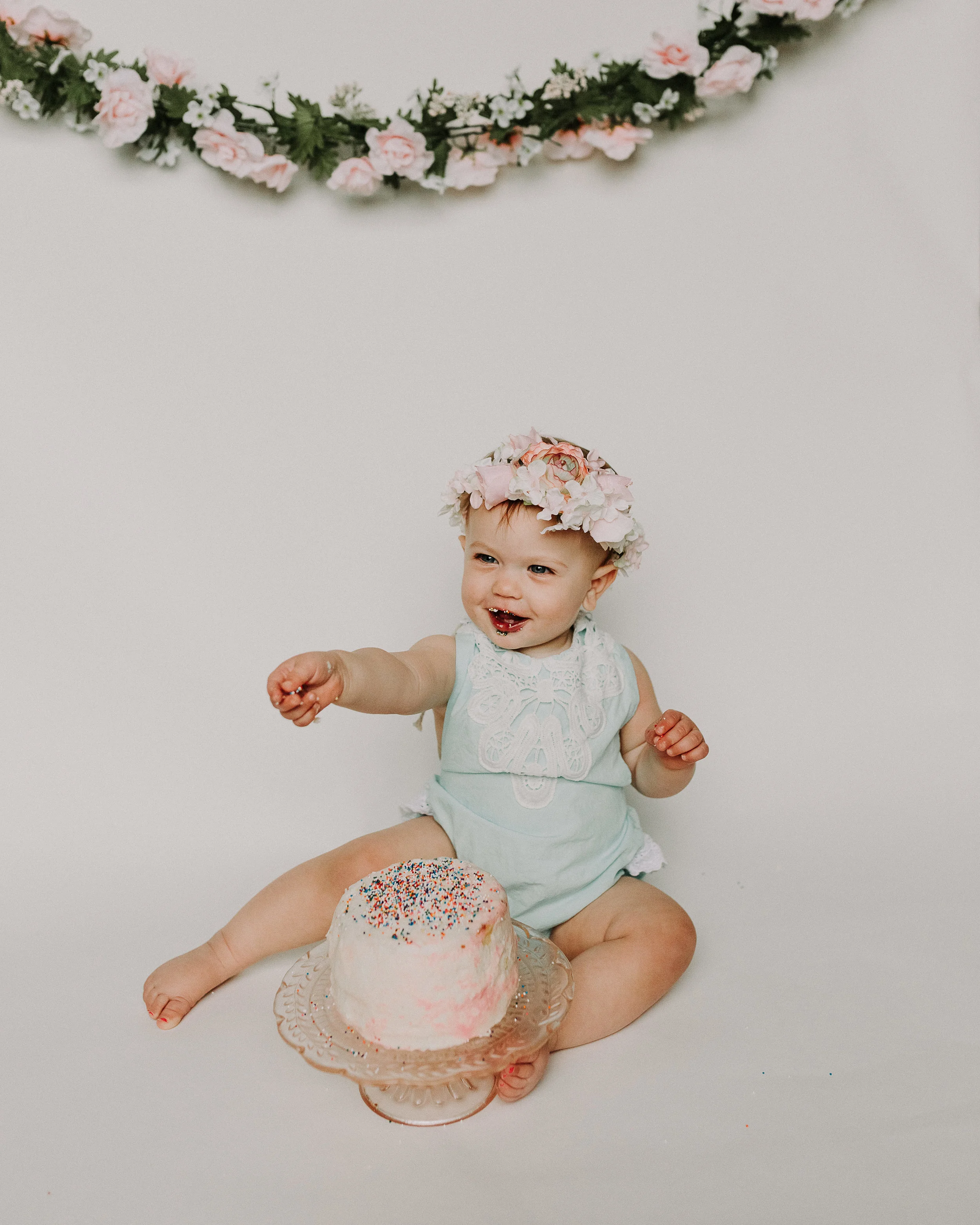 CakeSmash-Photographer-Bellingham-WA-Brianne-Bell-Photography-(Kinley).jpg
