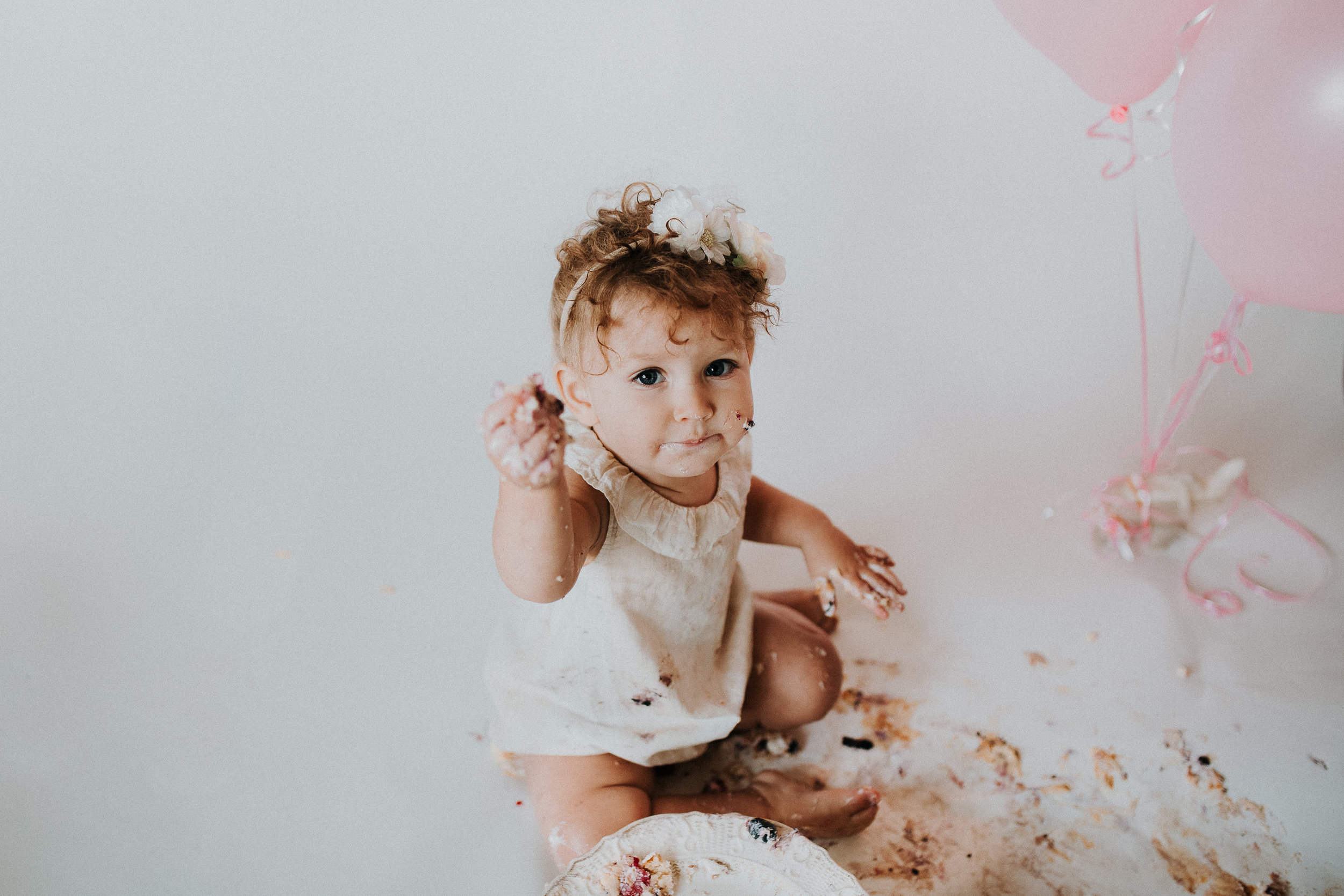 38CakeSmash-Photographer-Bellingham-WA-Brianne-Bell-Photography-(Winry).jpg