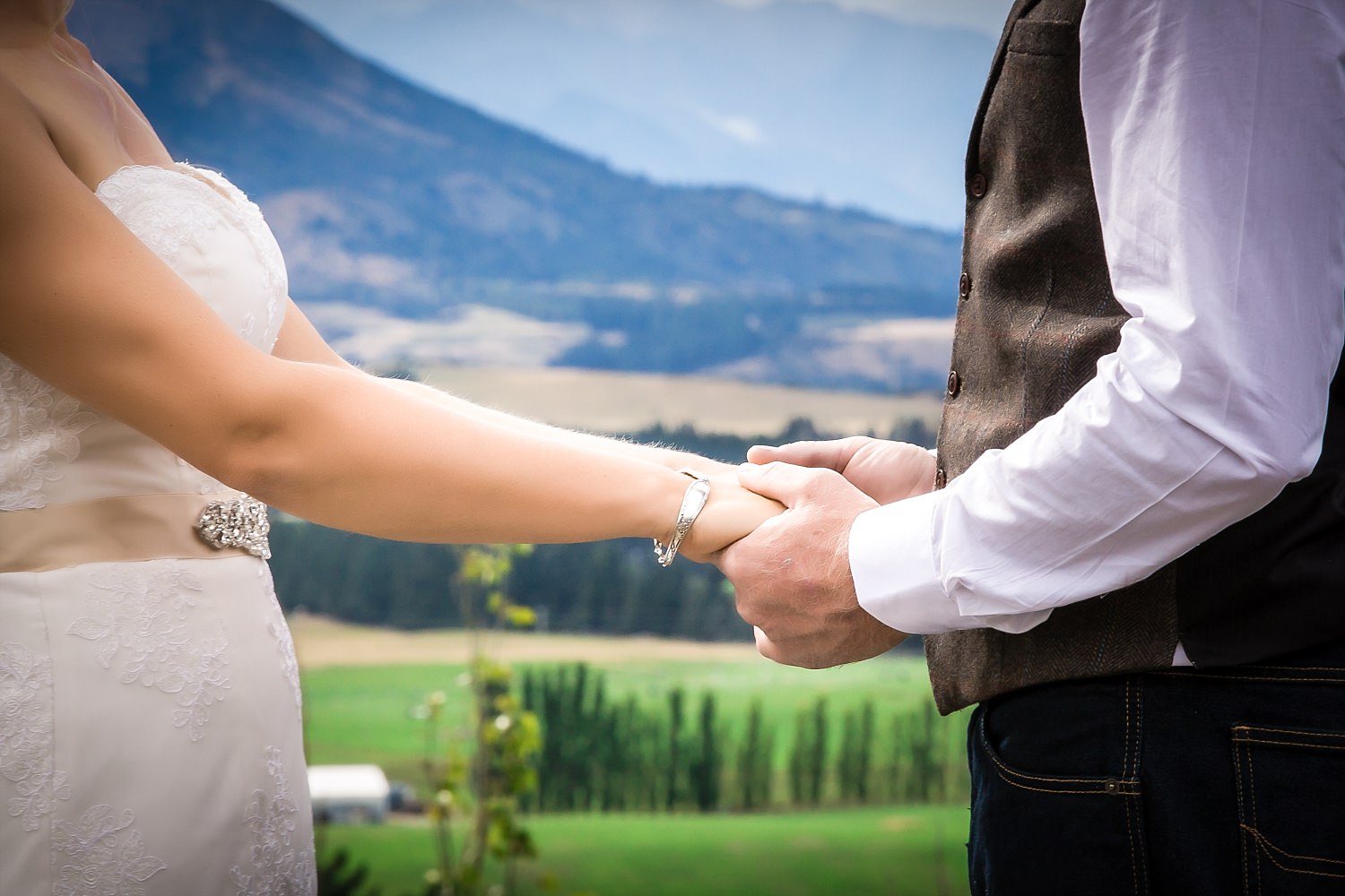 criffel-woolshed-wanaka-wedding-27.jpg