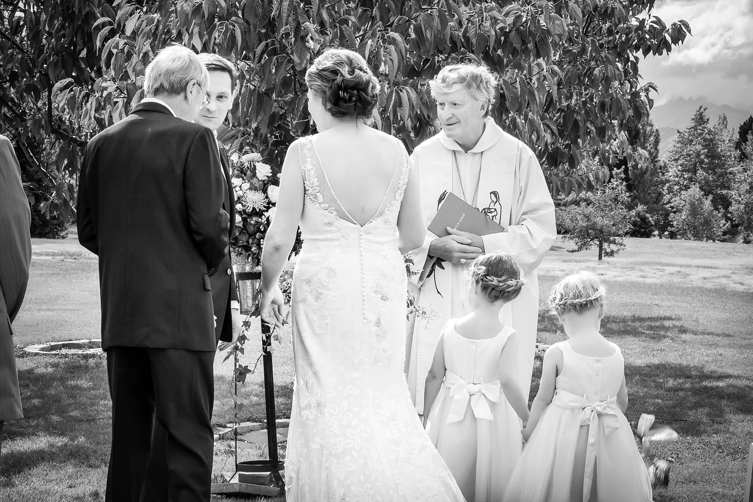 the-venue-wanaka-wedding-09.jpg