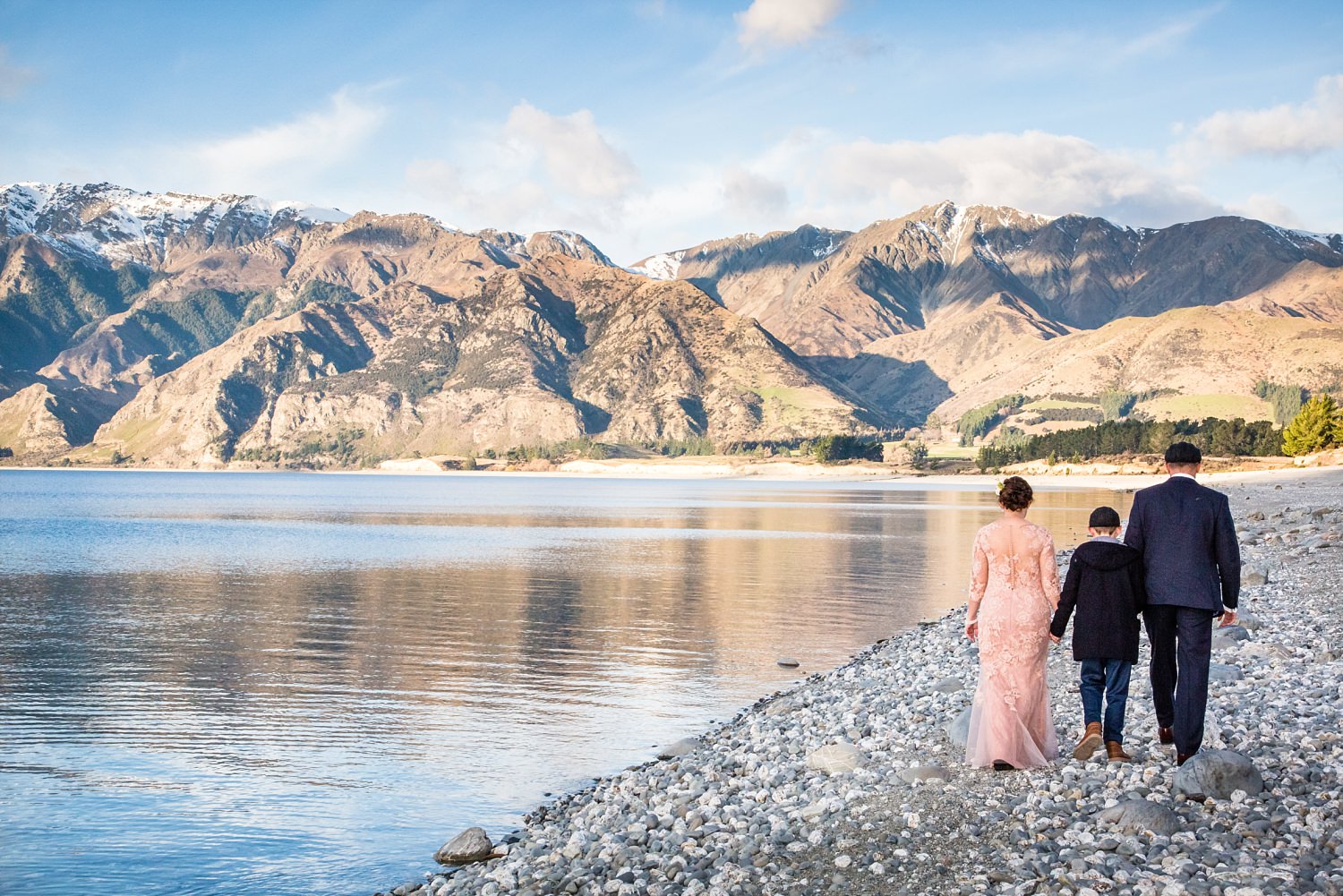 lake-hawea-elopement-wedding-photographer-19.jpg