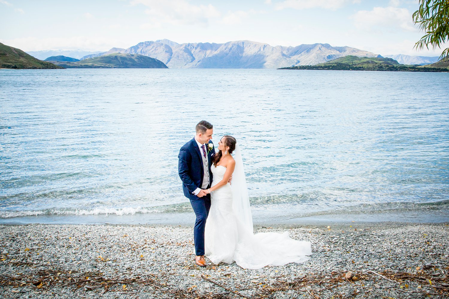 Wanaka Lakefront wedding Photo