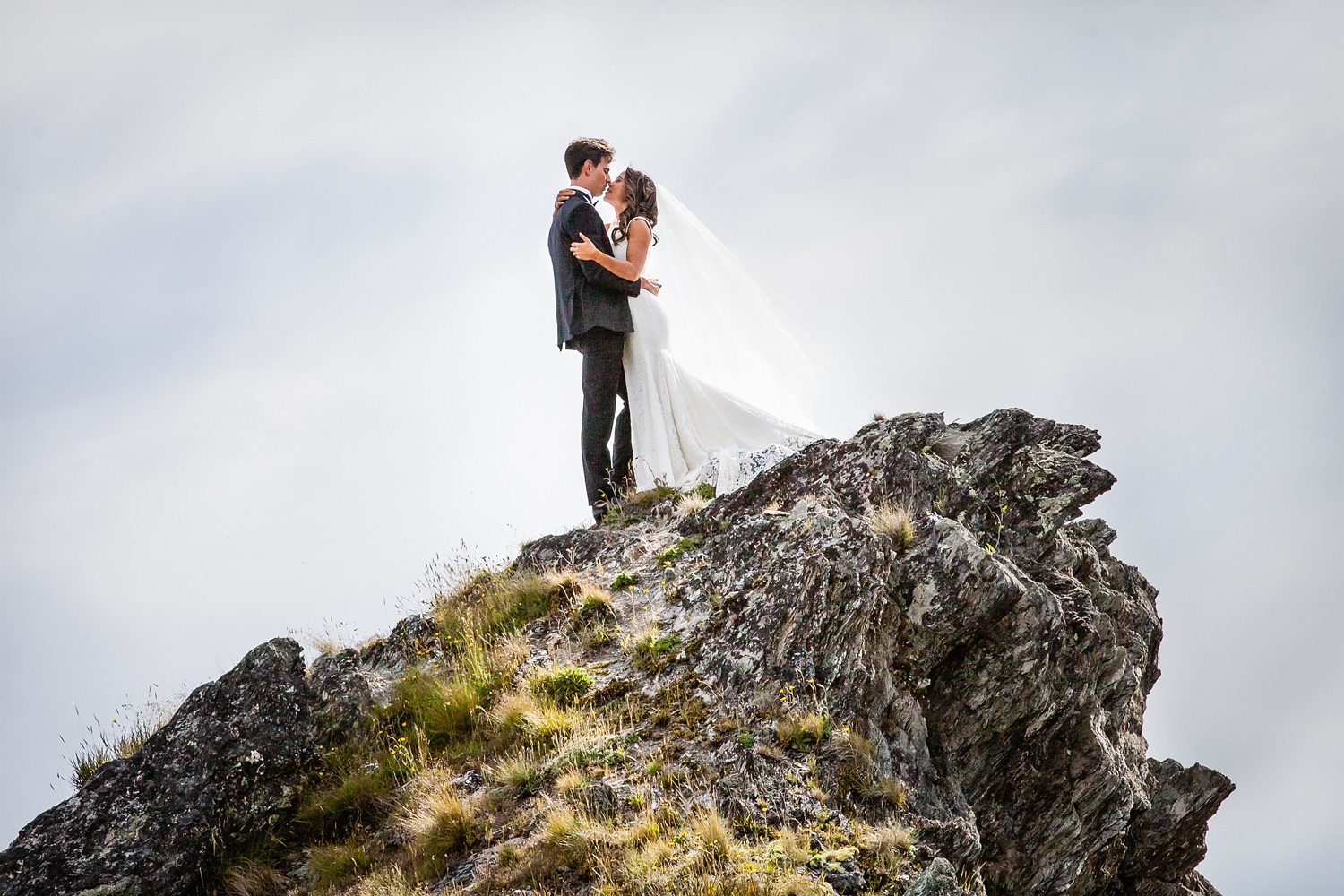 Wanaka epic mountain vistas - say I do in Wanaka