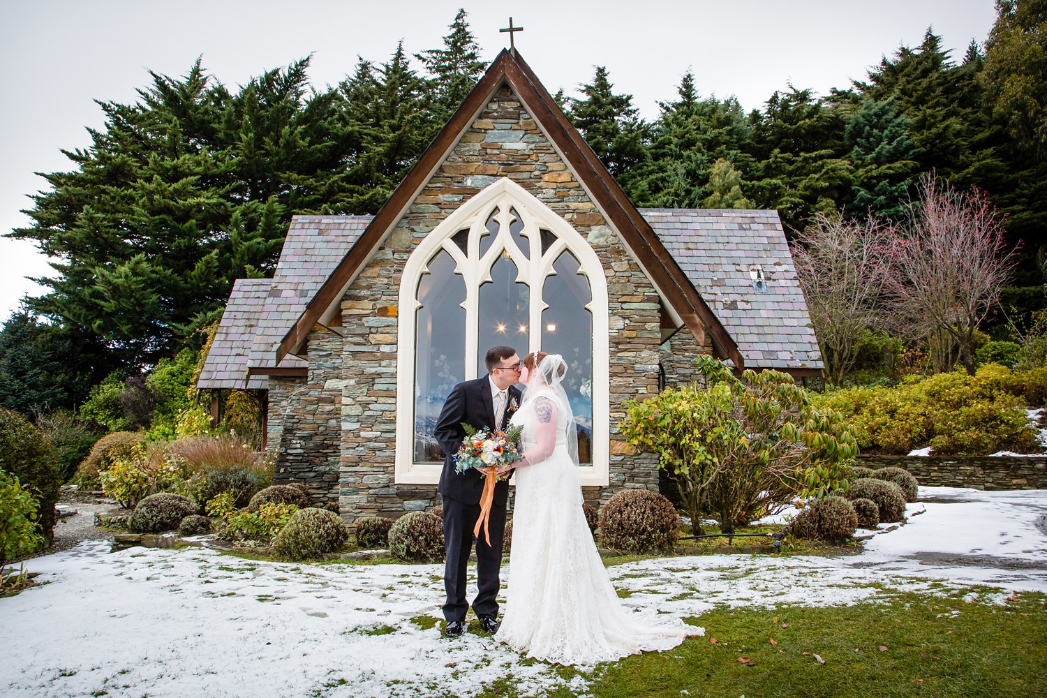 Queenstown wedding | Wanaka Winter Wedding | Mountain wedding | Photography by Ruth Fluidphoto
