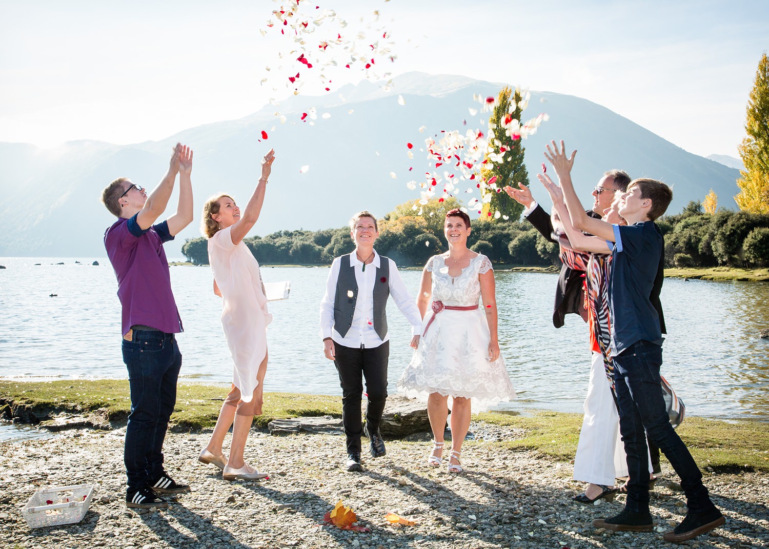 Intimate Autumn Wanaka Wedding | Wanaka Photographer Fluidphoto | Love is Love