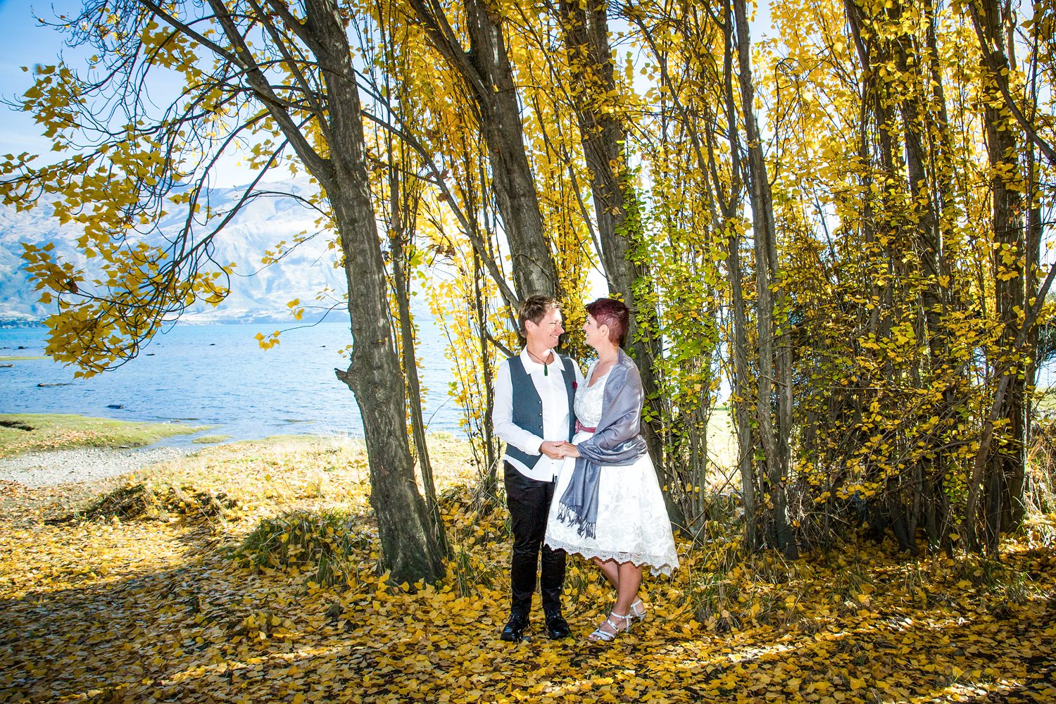 Intimate Autumn Wanaka Wedding | Wanaka Photographer Fluidphoto | Love is Love