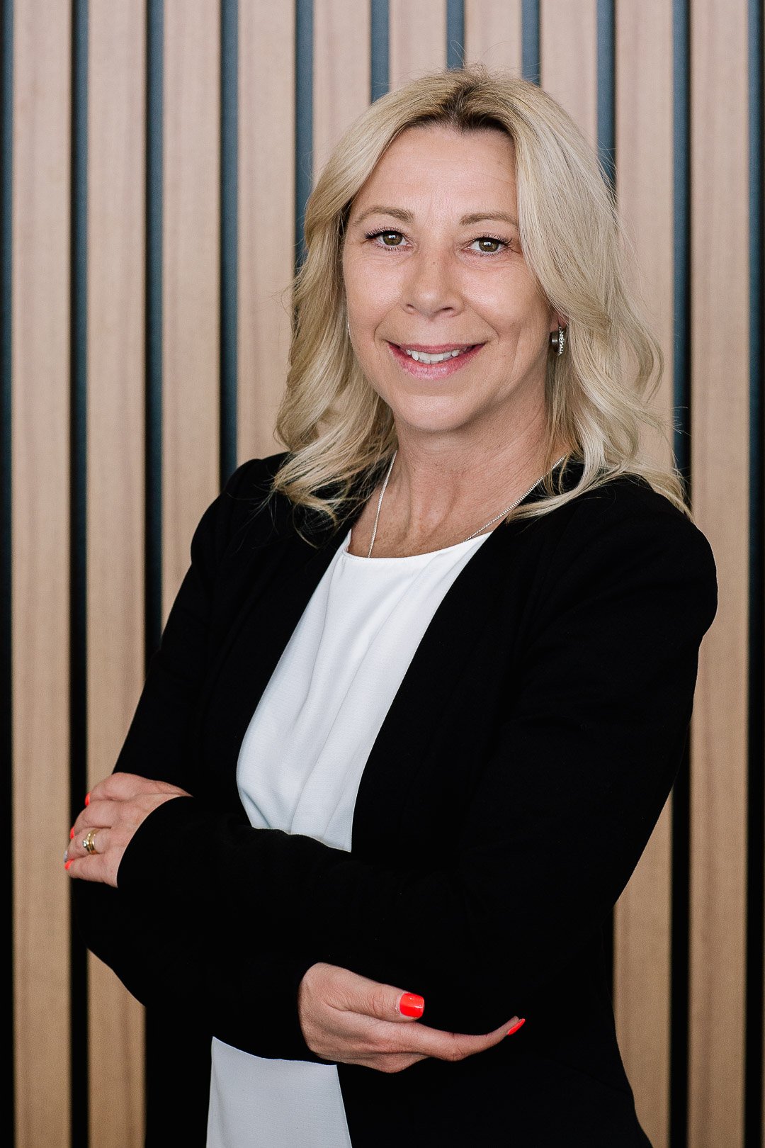 Sally McCann Photographer - geelong photographer - geelong headshot photographer - geelong portrait photographer
