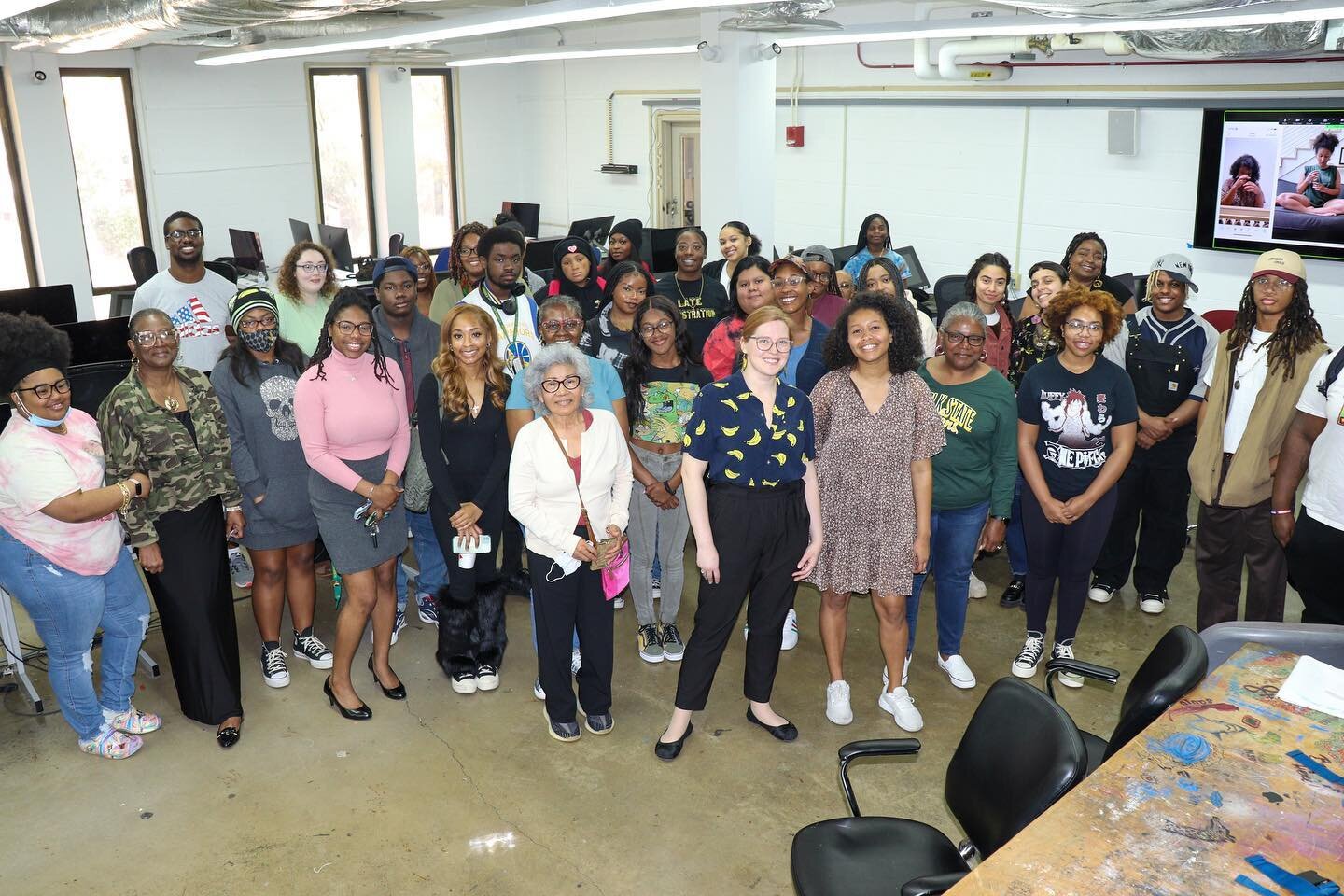 Feeling so grateful to Norfolk State University for inviting me to give a master class and see their most recent show @thejameswisegallery.

The best part for me was meeting the students @nsu_fine_arts their thoughtfulness, questions and care was so 