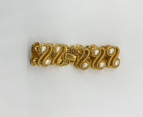 MONET Bracelet Goldtone 7 Long x 1 Wide 1970/'S