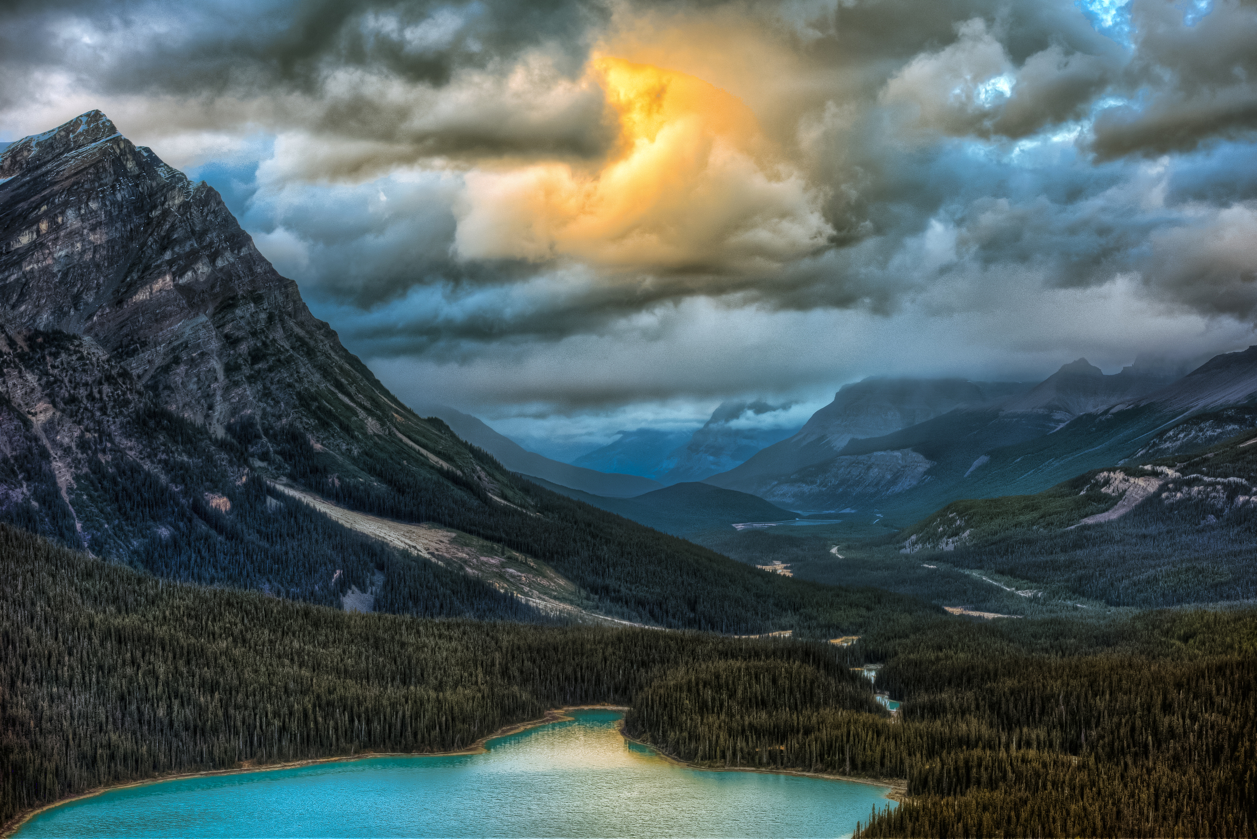 Way up the Icefields Parkway and a short hike up a hill, Alberta