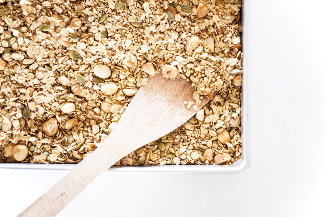 magnolia_mountain_macadamia_and_wattleseed_granola_.jpg