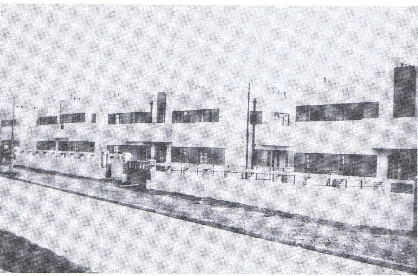 P.198 Houses at Kincora Road, clontarf, Dublin (1930) by Joseph Downes -ref bk Ireland and the new Architecture_Sean Rothery.jpg