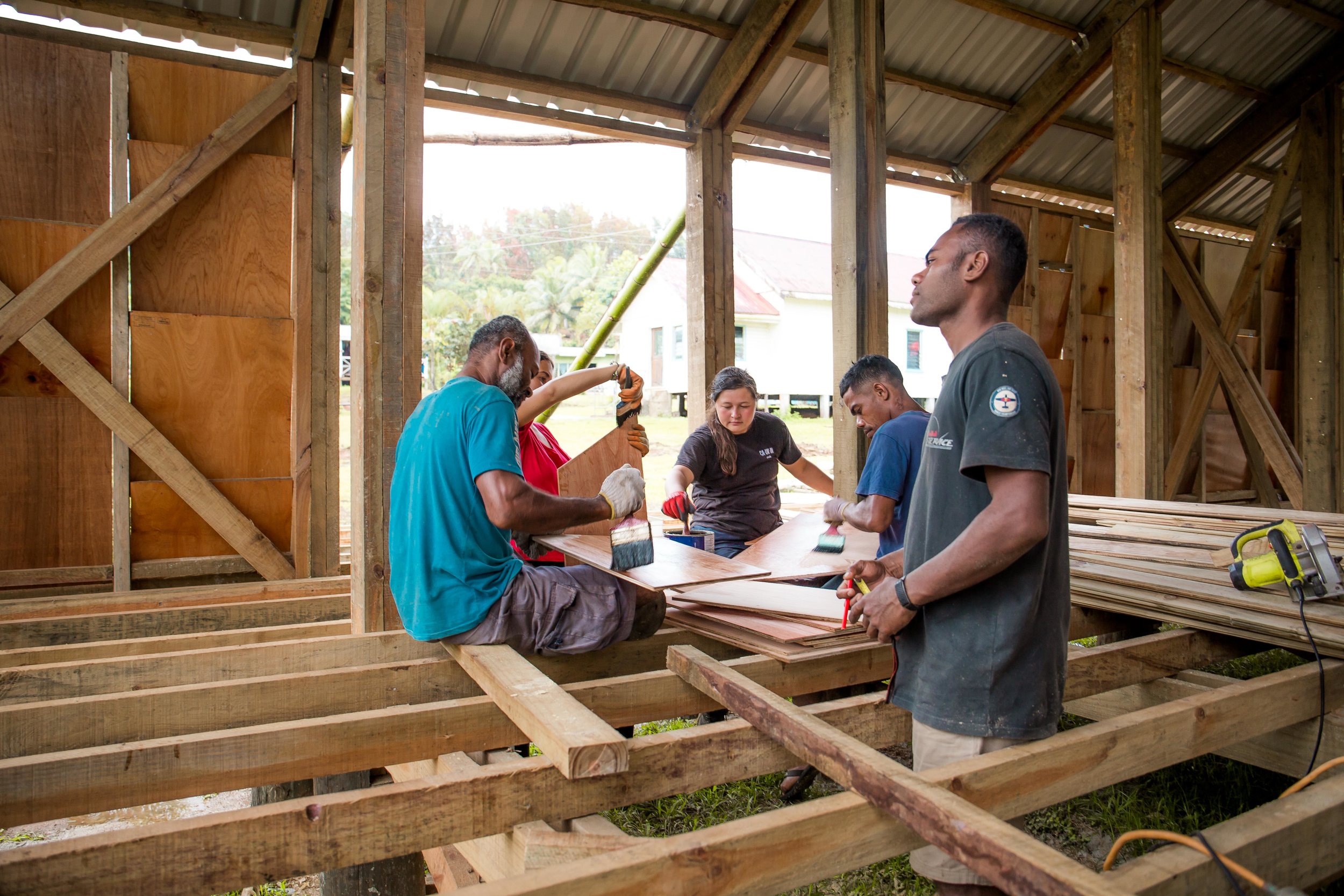 ‘Crafternoon’ on the Savudrodro Community Hall building site - varnishing the doors