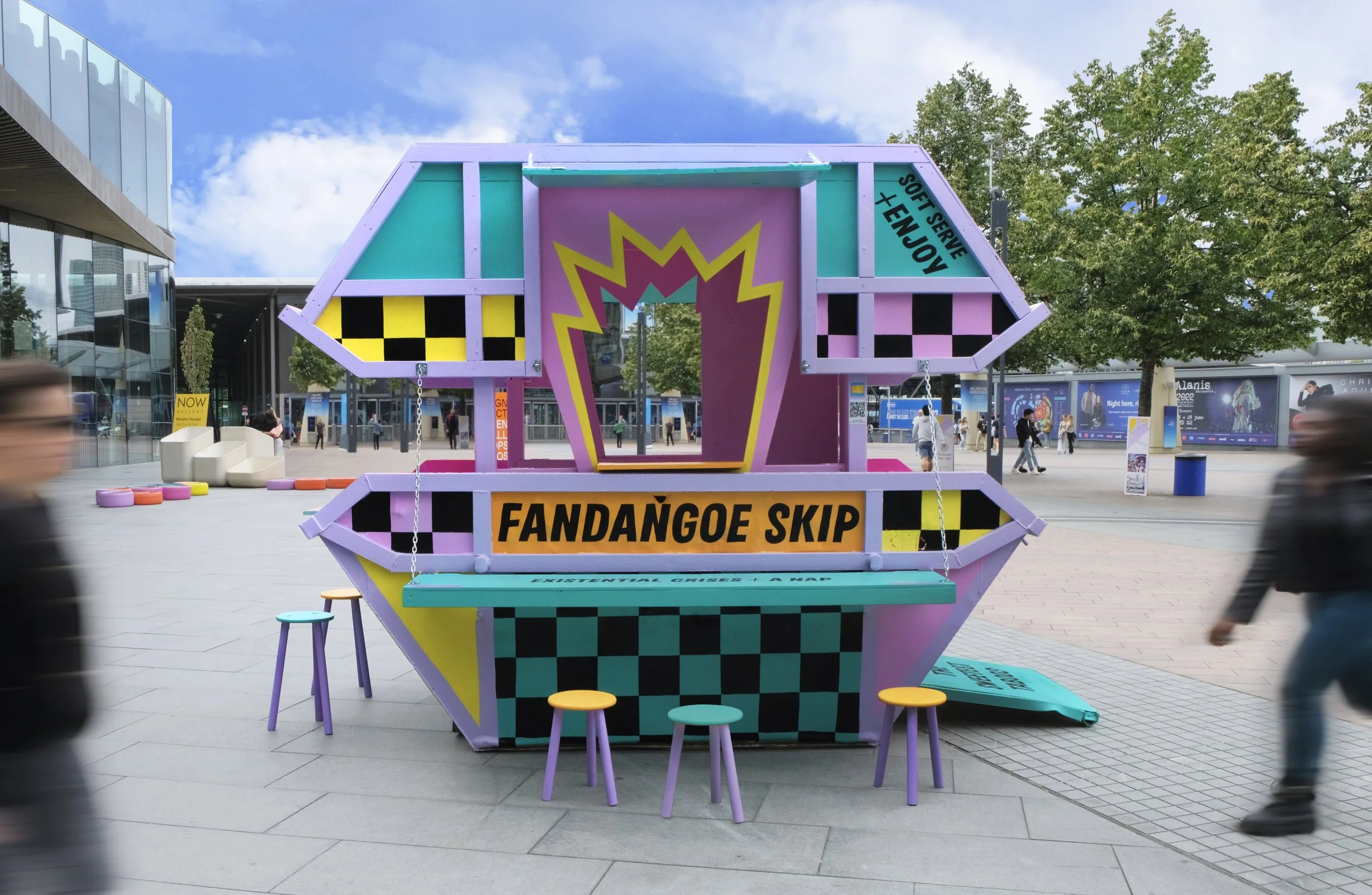 FANDANGOE SKIP . LONDON