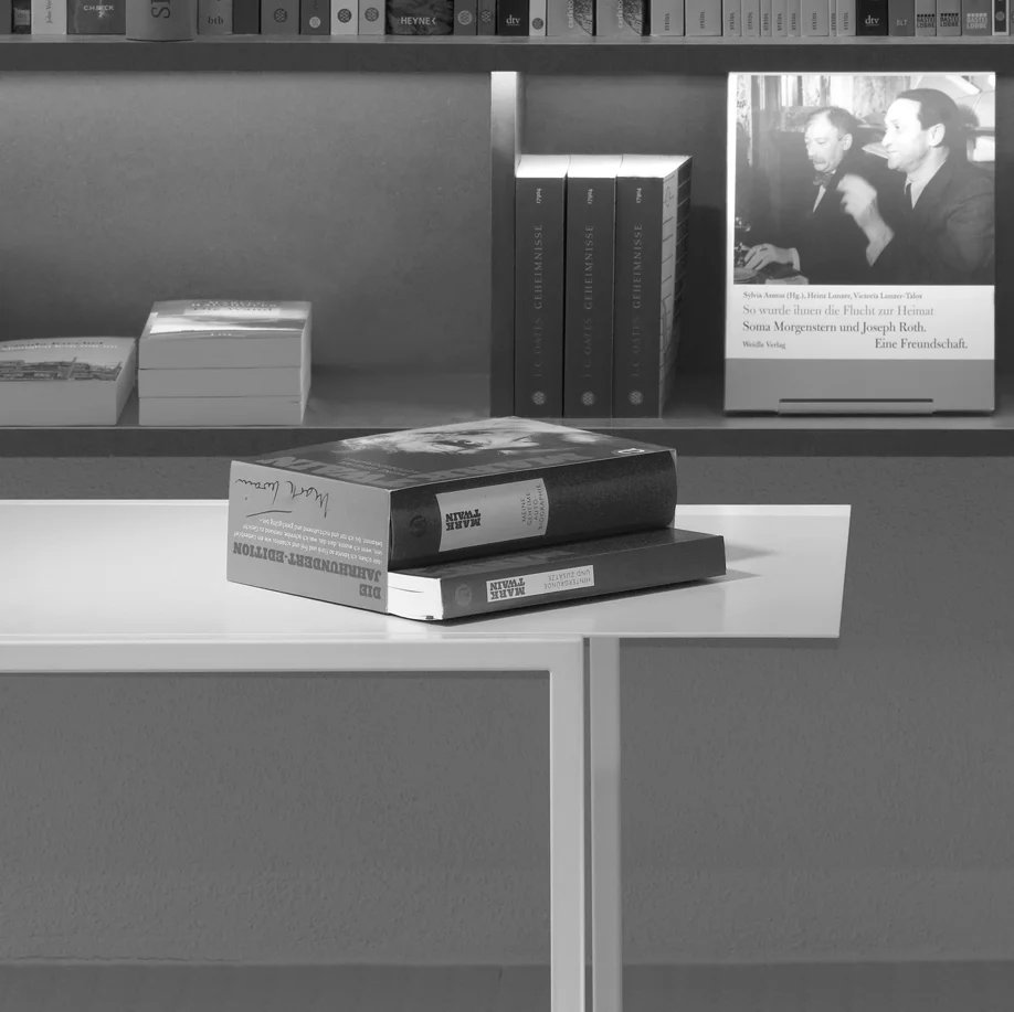 maki-ortner-furniture-Wiederin-Table-06-Thumbnail.jpg