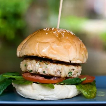 KYLLINGBURGER FRA THE BARBEQUE FOODTRUCK