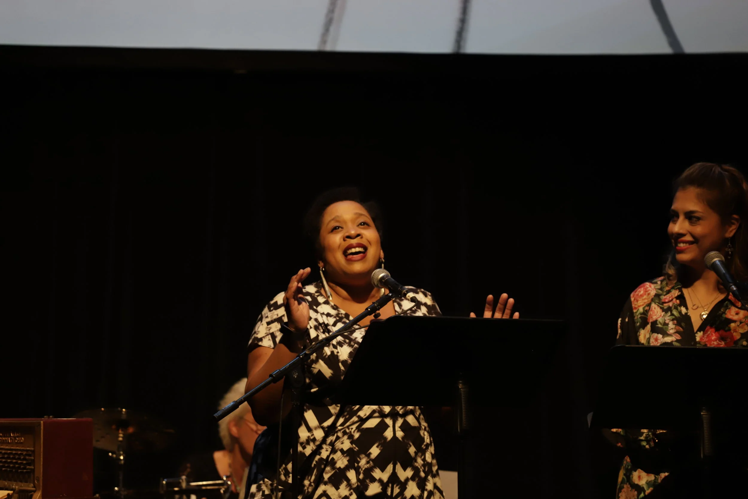  Crystal Monee Hall, vocalist 