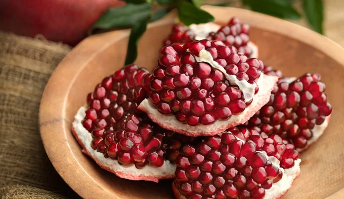 Pomegranate_drink_genesis.jpg