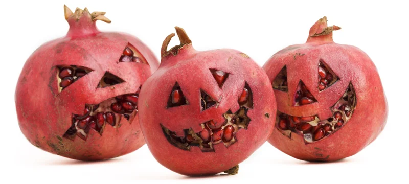 Halloween_Pomegranate1_dreamstimeextralarge_11387796.jpg