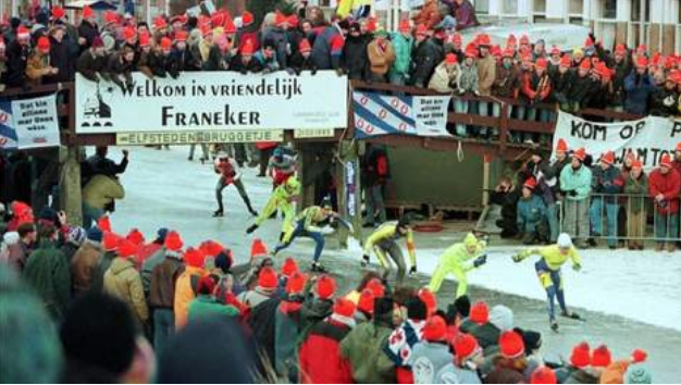 The 1986 Elfstedentocht passes through Franeker, one of the Frisian cities linked by the Eleven Cities Tour.