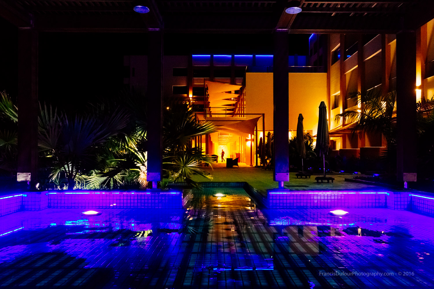 Radisson Blue Hotel pools and terrace (Sohar, Oman).