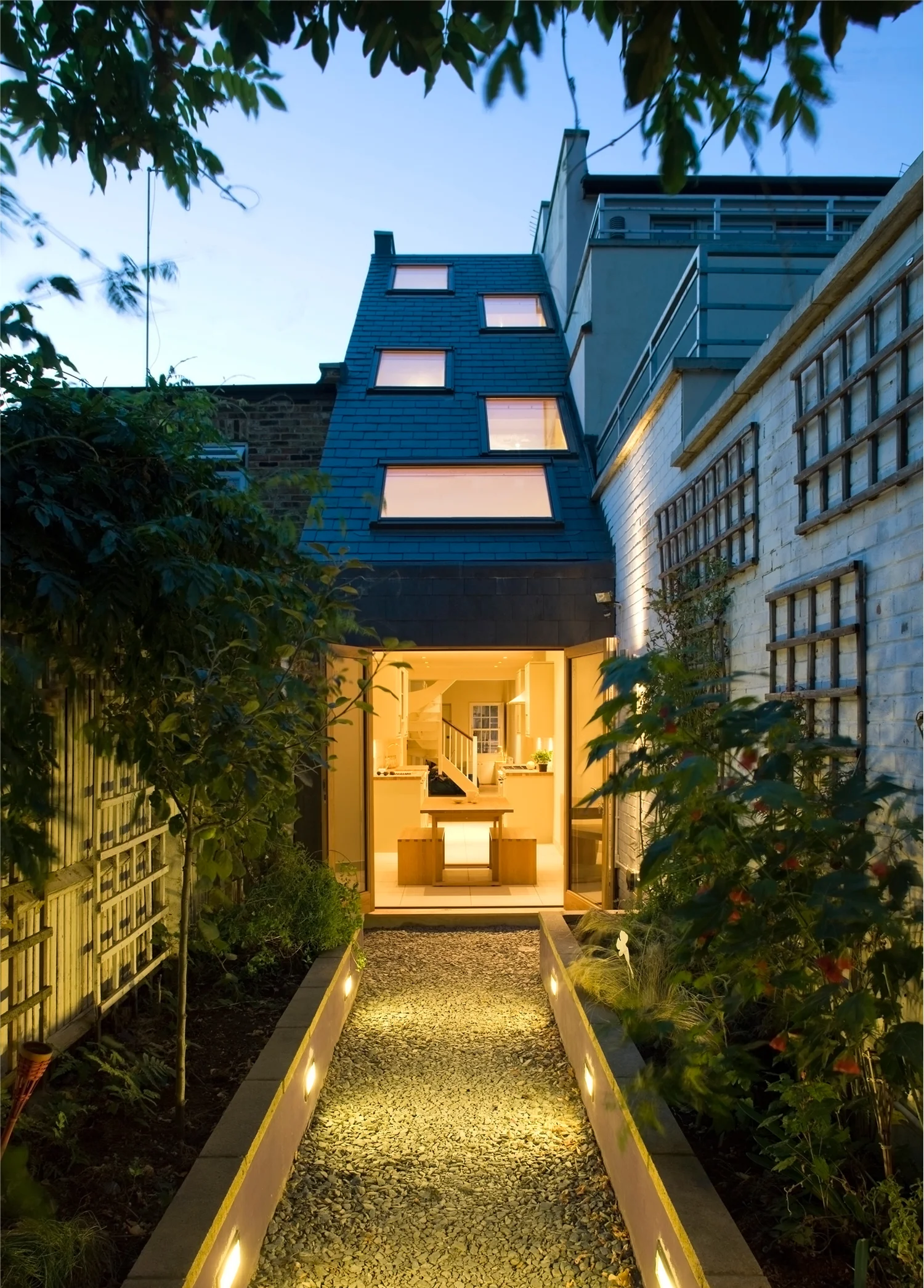 01_SLIM HOUSE.jpg