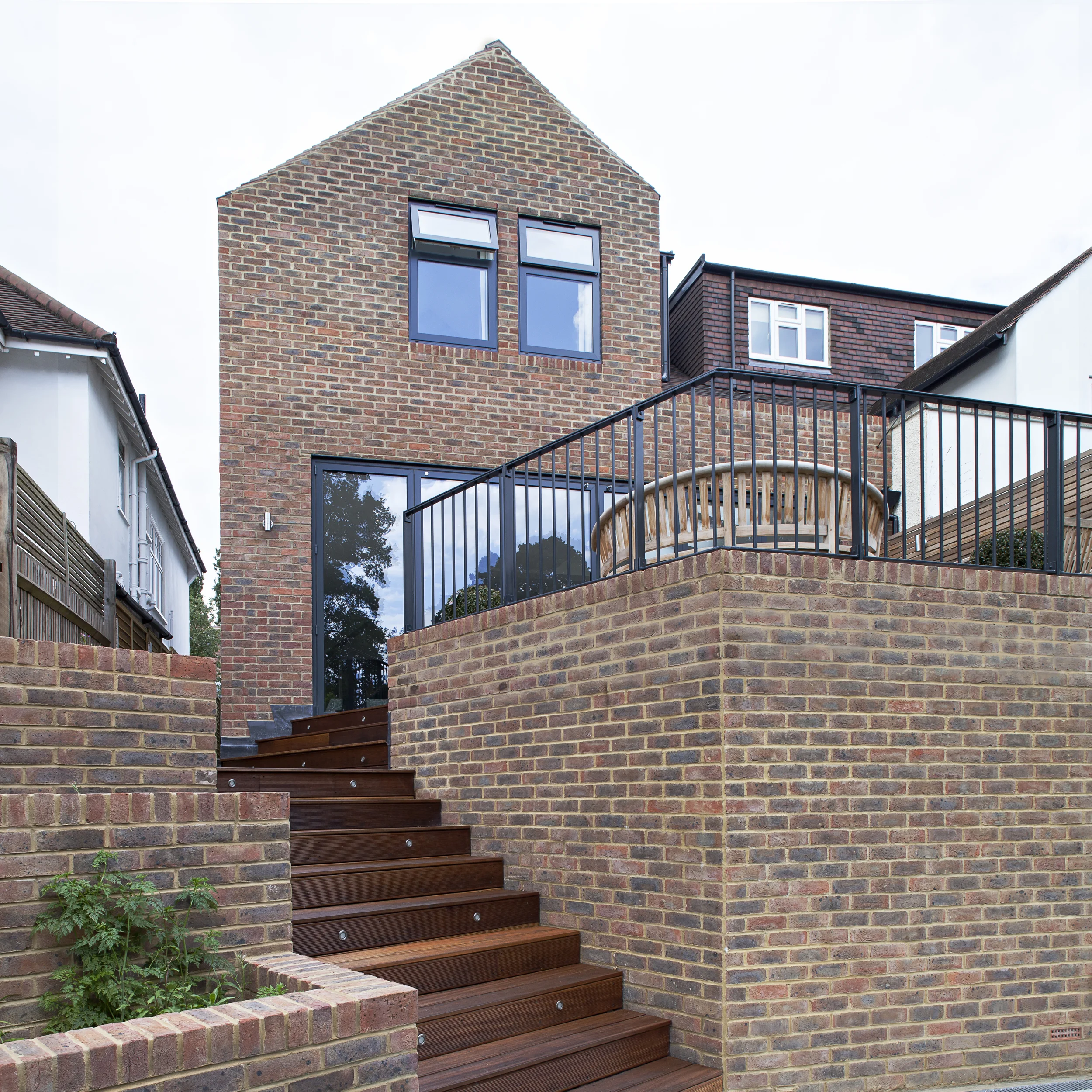 135_40 CORRINGHAM ROAD_04.jpg