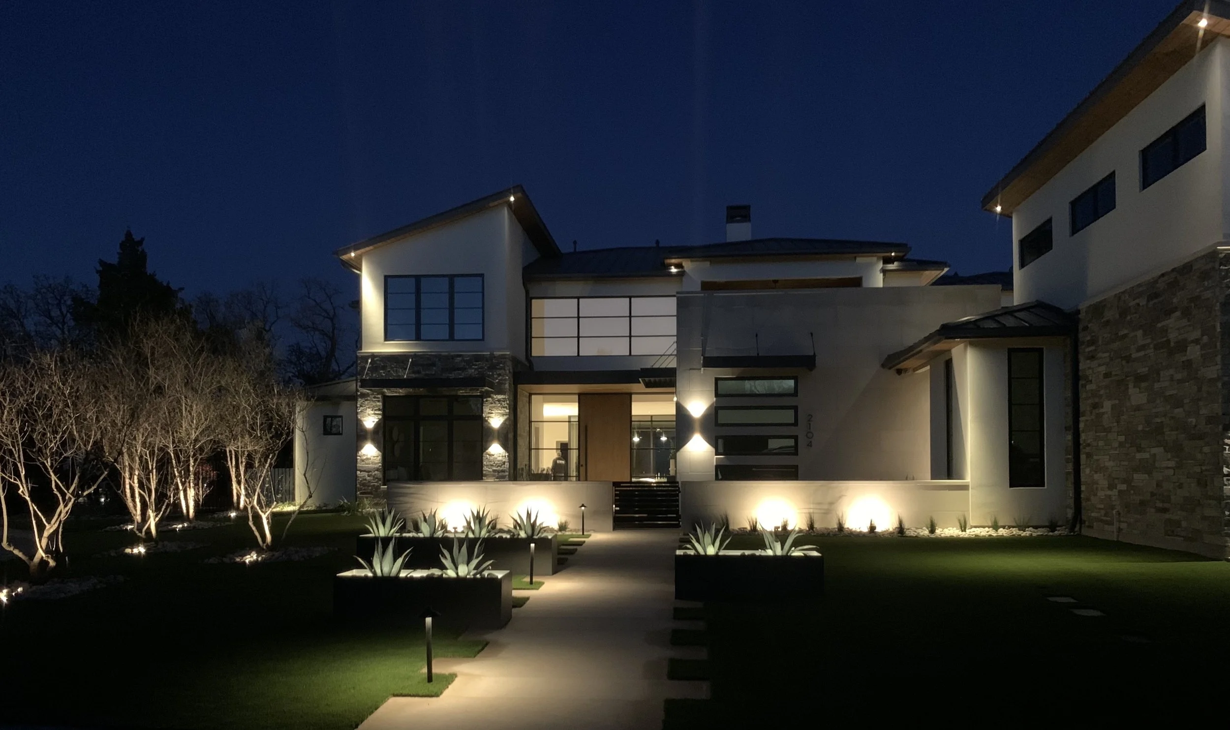 Custom Outdoor Landscape Lighting for your home and gardens — Landscape ...