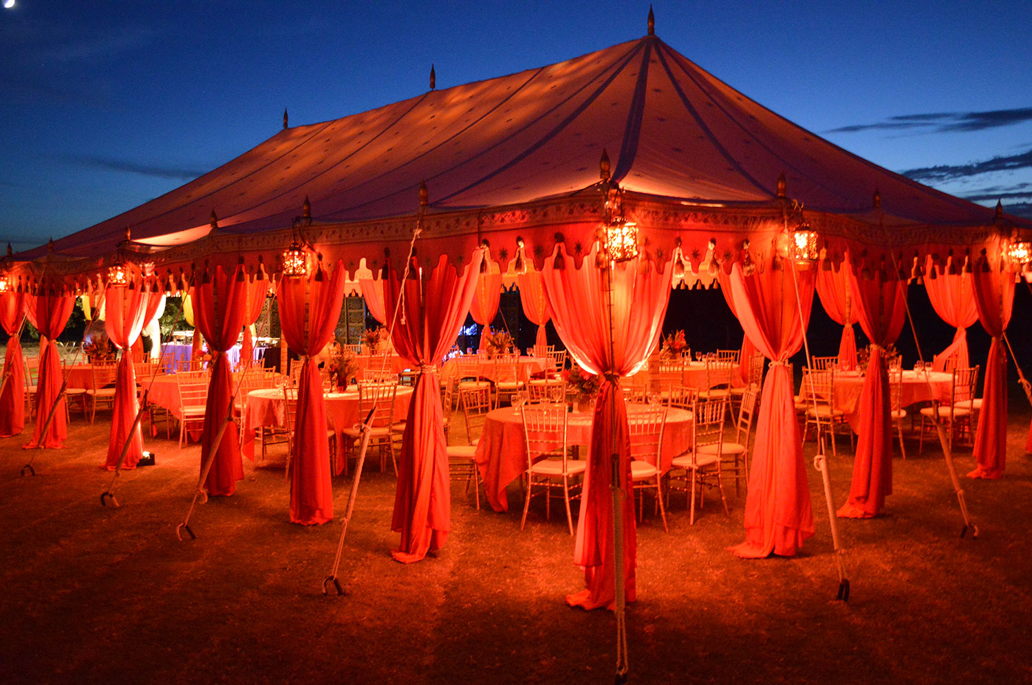 raj-tents-indian-theme-maharaja-dining.jpg