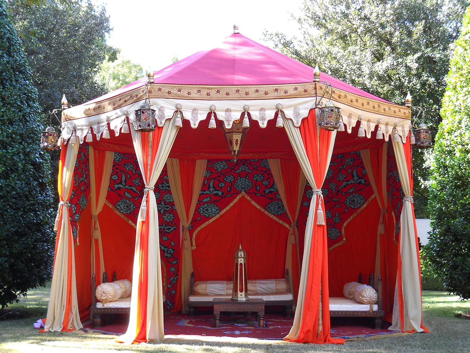 raj-tents-moroccan-theme-pavilion.jpg