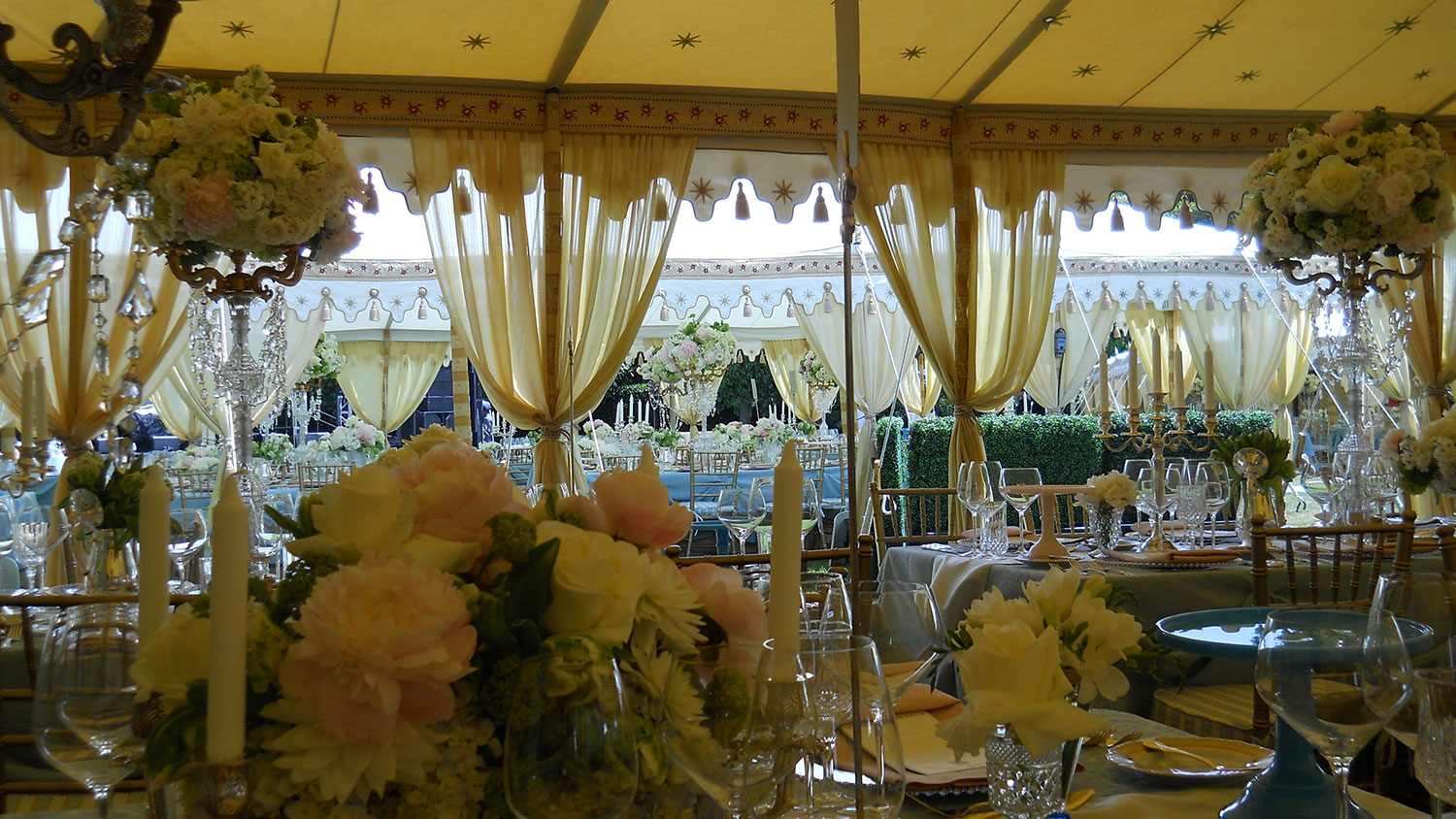 raj-tents-other-themes-louis-xv-dining.jpg