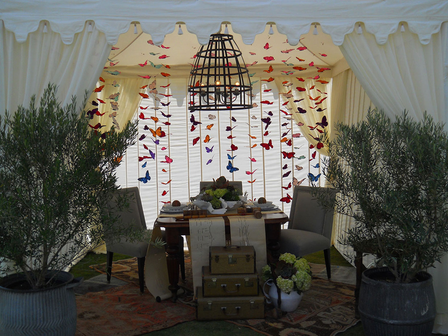 raj-tents-other-themes-boho-dining-for-two.jpg