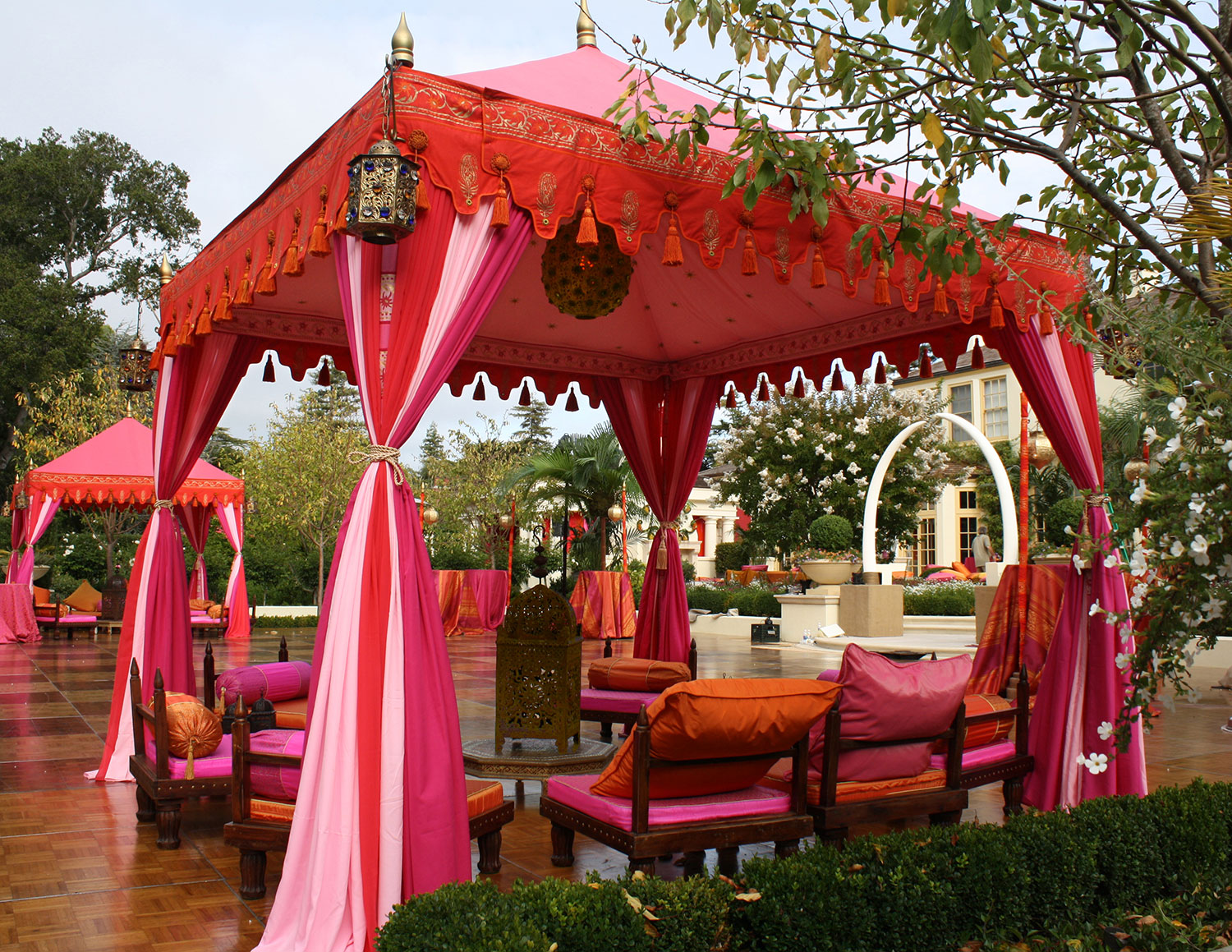 raj-tents-indian-wedding-pink-pergolas.jpg