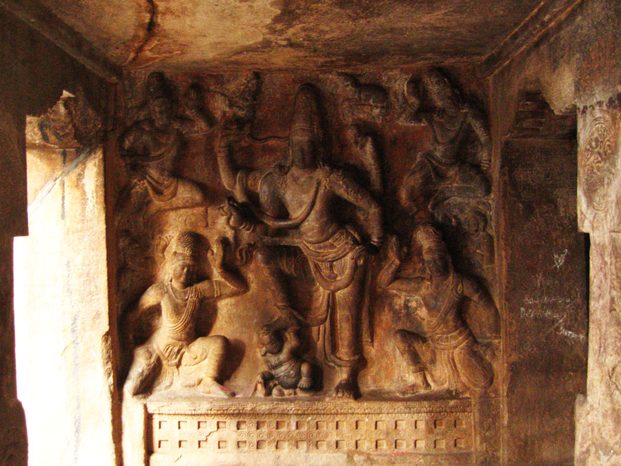 Temple cut from cliff, Rock Fort Trichy.jpg