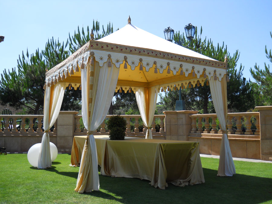 Cream and Honey Glow Pergola Bar.jpg