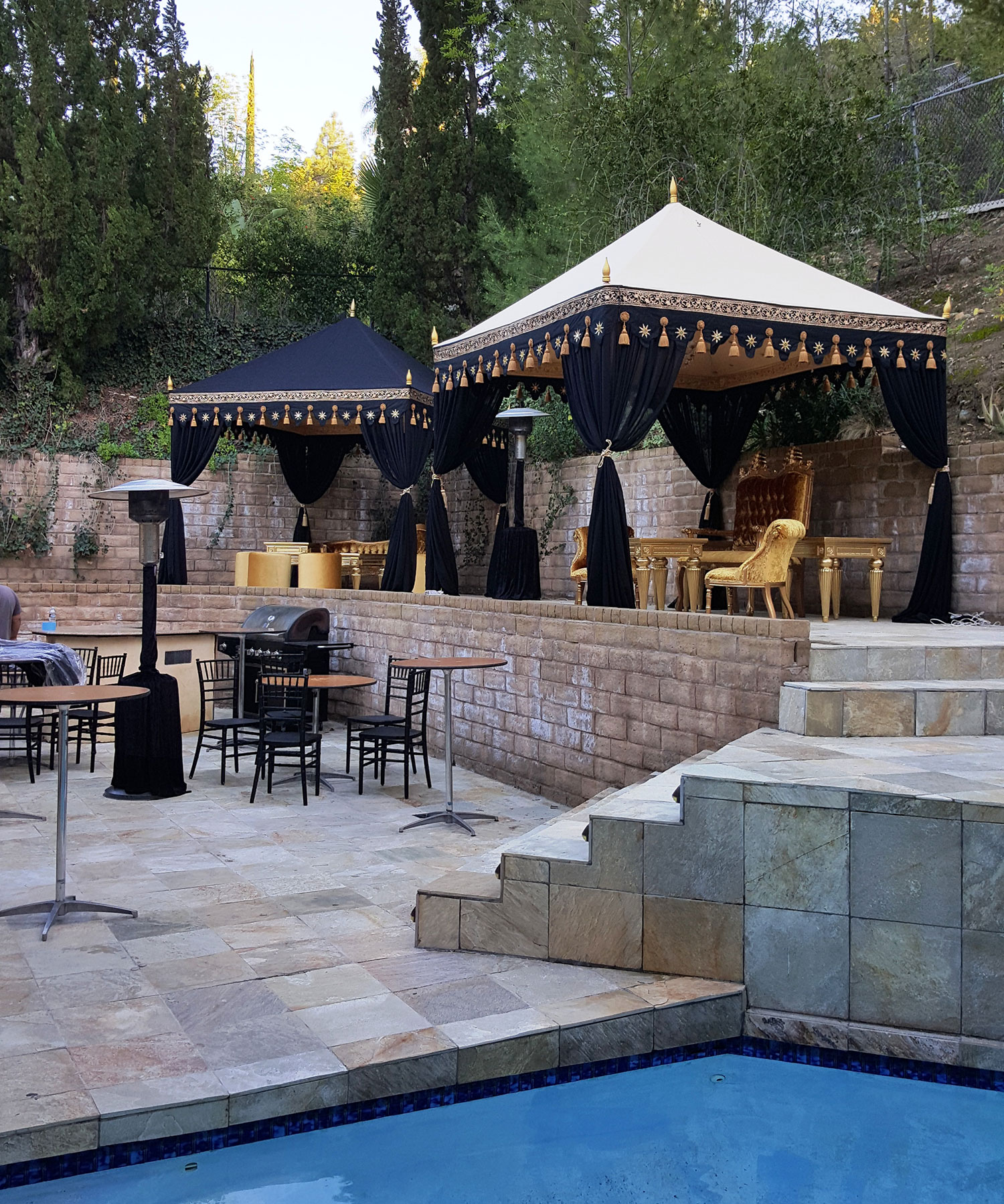 raj-tents-old-hollywood-theme-black-gold-pergolas.jpg