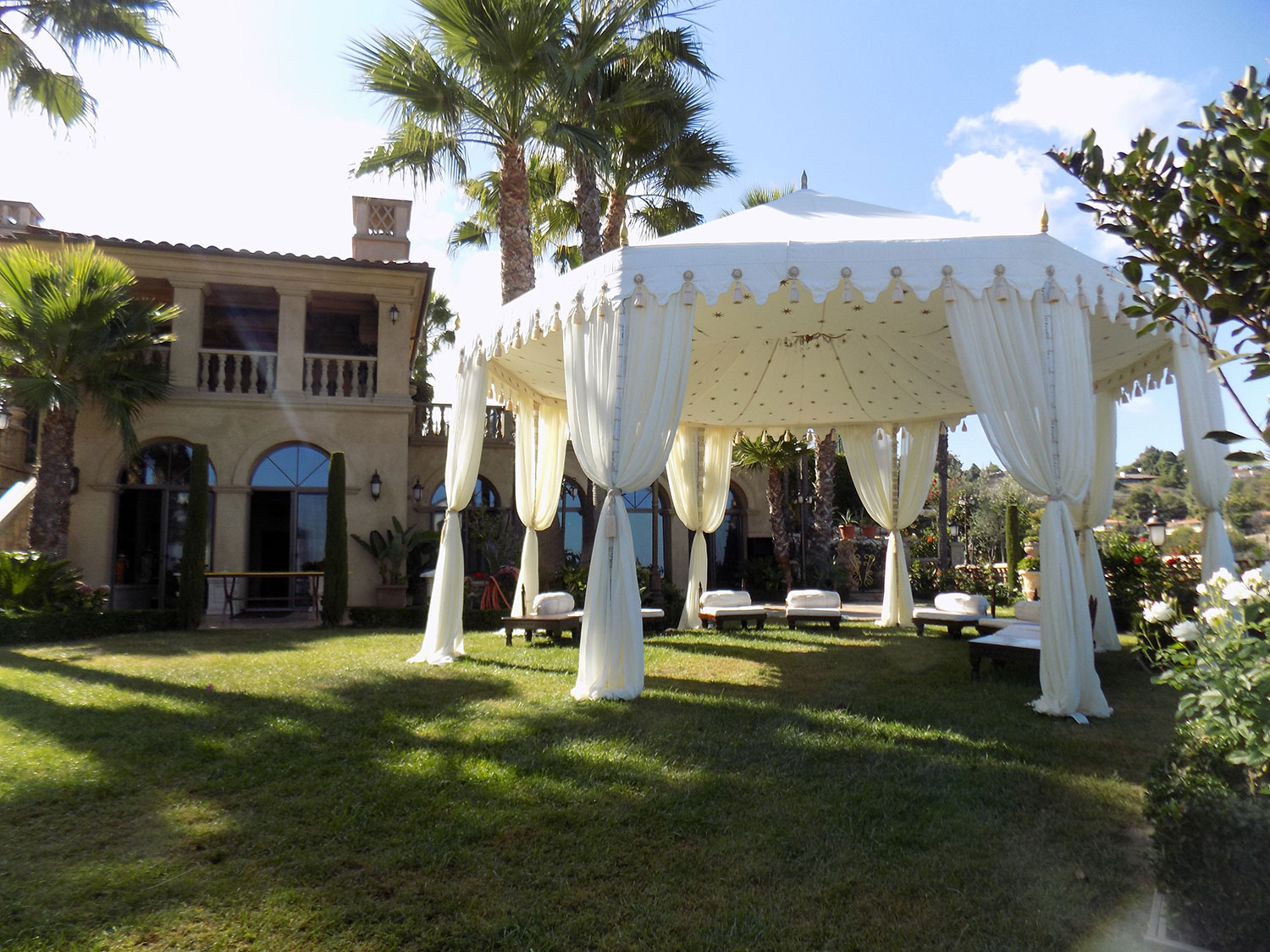 raj-tents-old-hollywood-theme-grand-pavilion.jpg