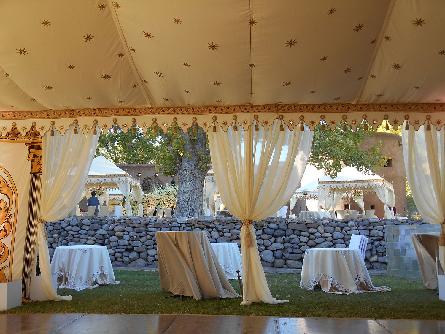 raj-tents-old-hollywood-theme-honeyglow-goldstar-tent.jpg