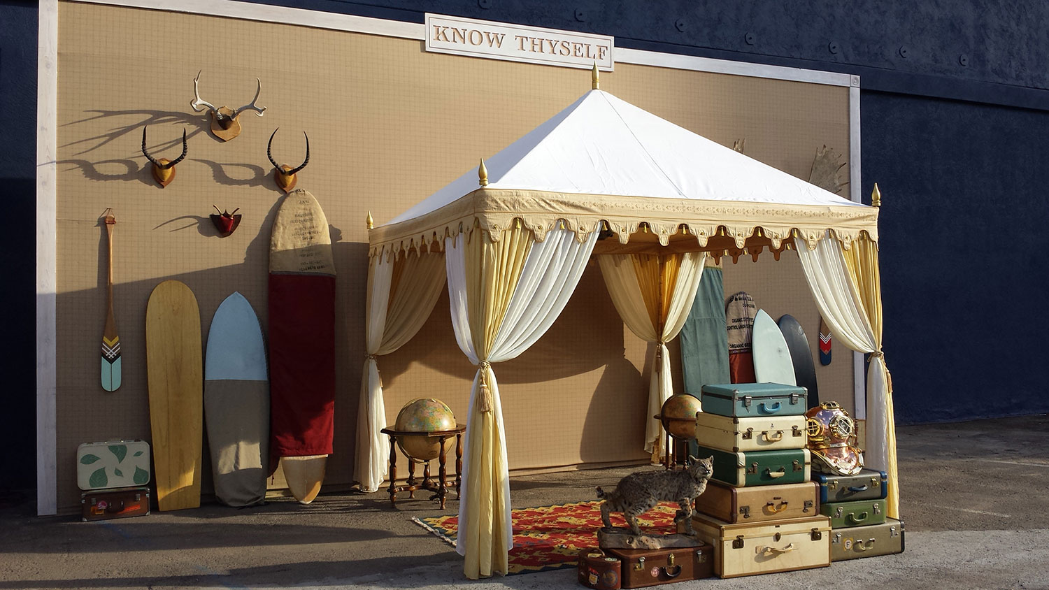 raj-tents-other-themes-safari-chic-vignette.jpg