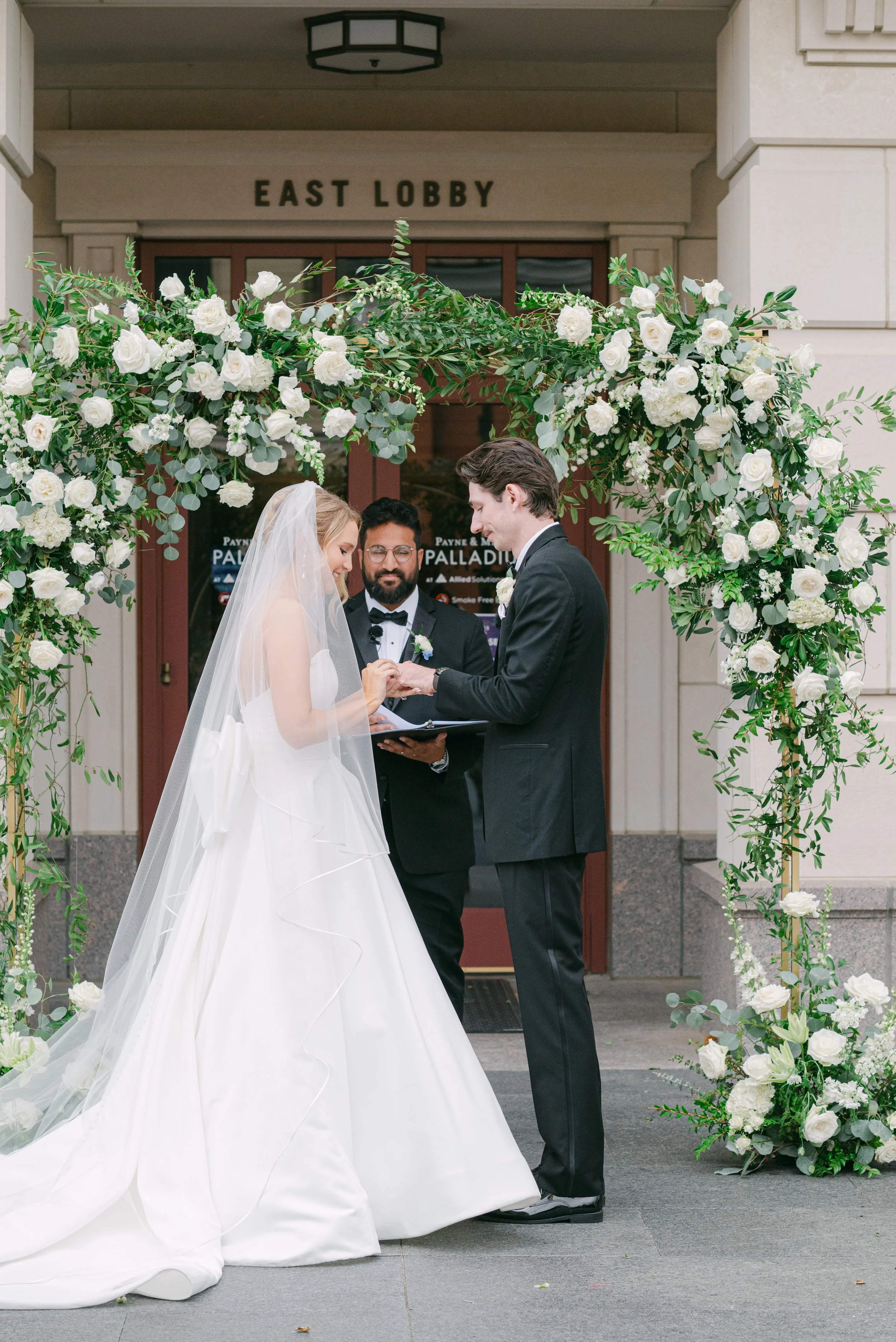 Kristen Bowen Photography, Indianapolis Wedding Photographer, Hotel Carmichael Wedding, wedding ceremony
