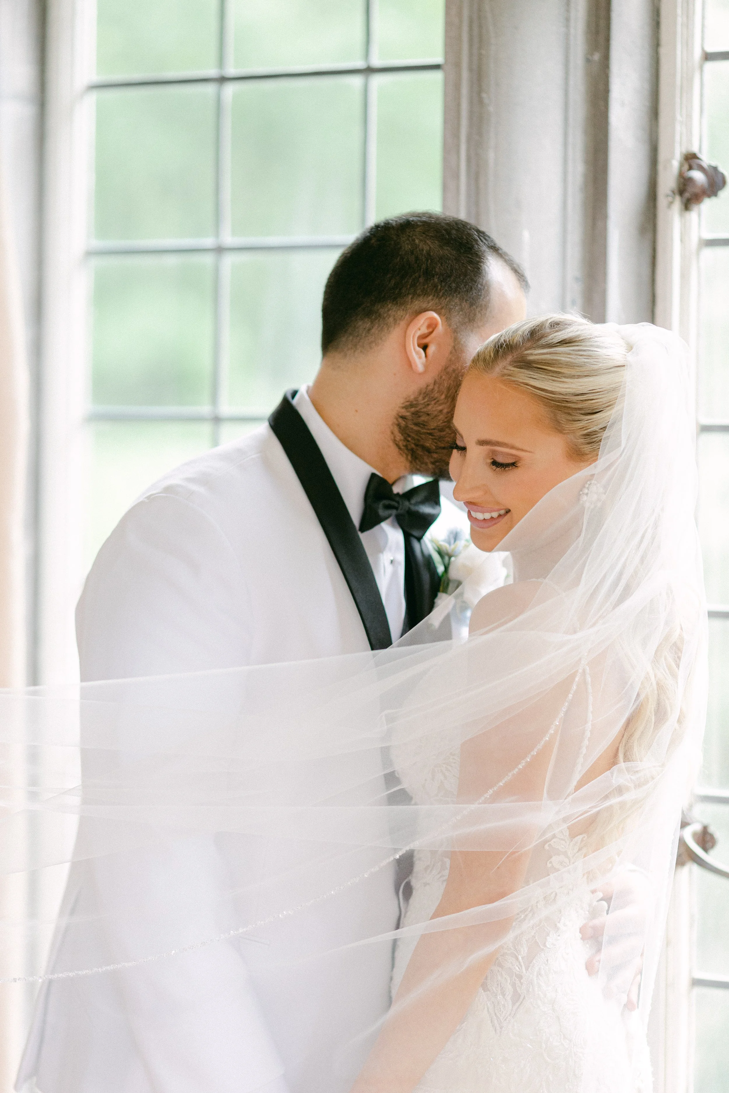 Kristen Bowen Photography, Indianapolis Wedding Photographer, Laurel Hall Wedding, Bride and groom portraits