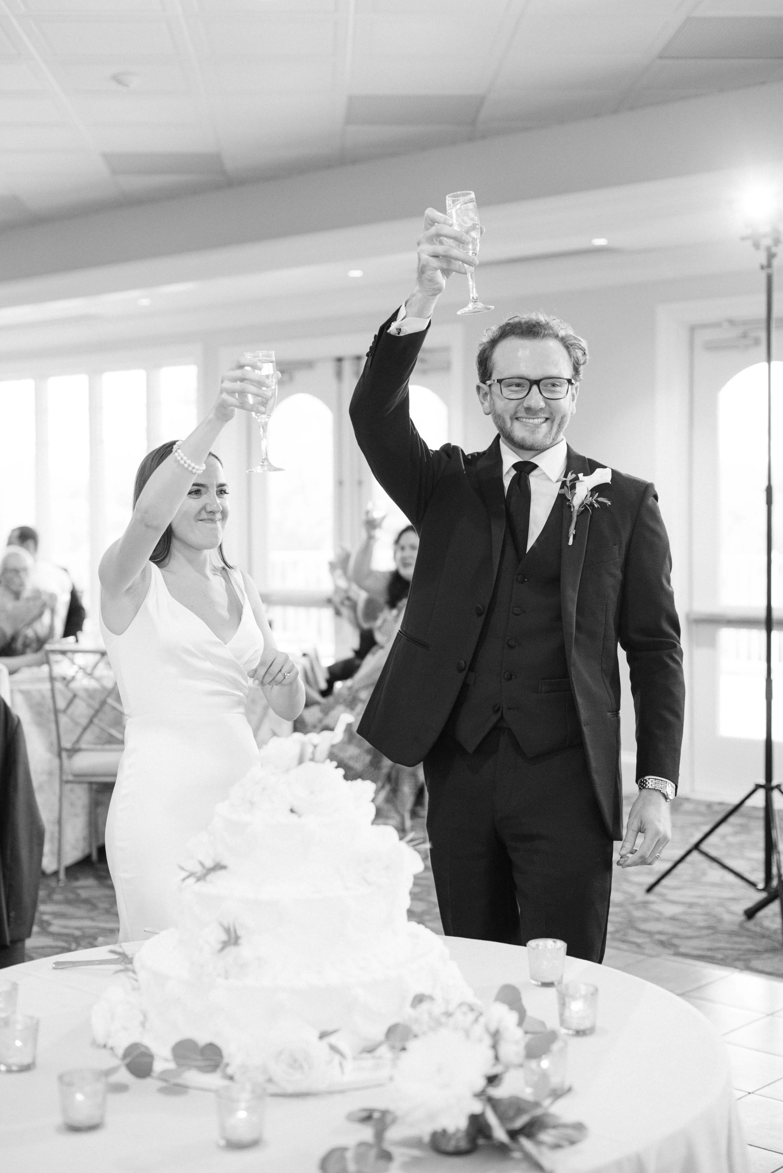 Kristen Bowen Photography, Indianapolis Wedding Photographer,  Chatham Hills Wedding, Wedding Reception, Cake Cutting