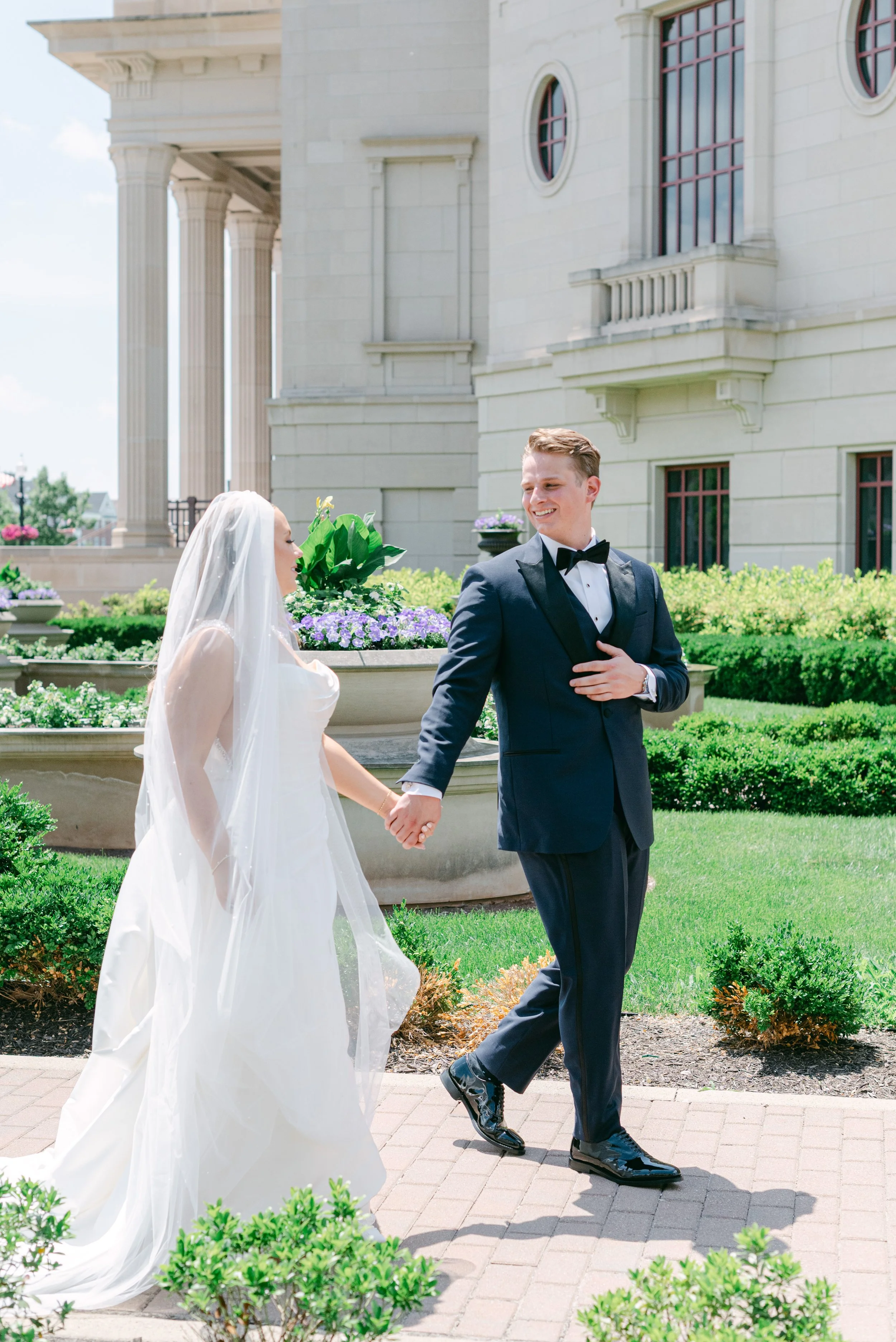 Kristen Bowen Photography, Indianapolis Wedding Photographer, Hotel Carmichael Wedding, Bride and groom portraits