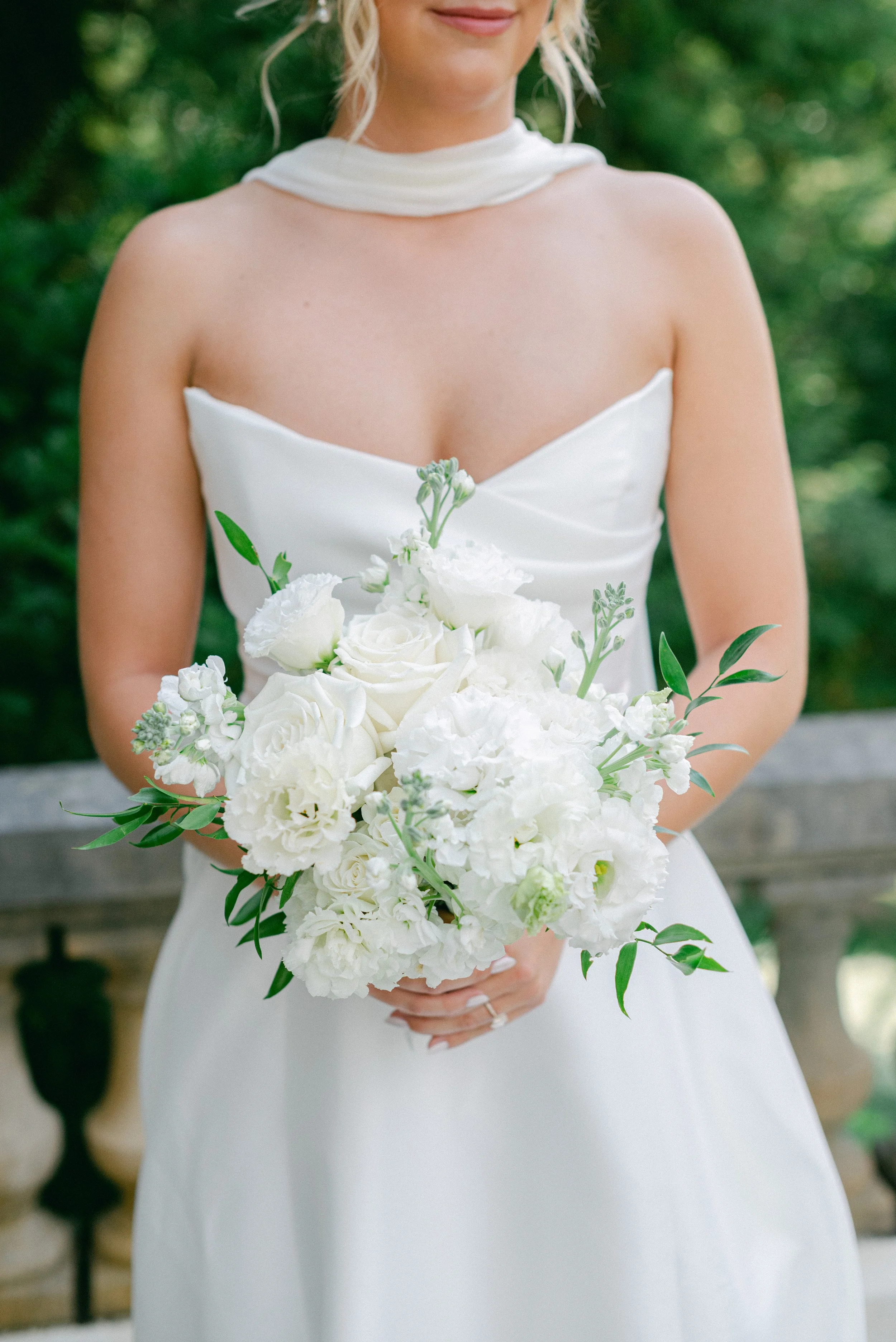 Kristen Bowen Photography, Indianapolis Wedding Photographer, Newfields Wedding, bridal portraits