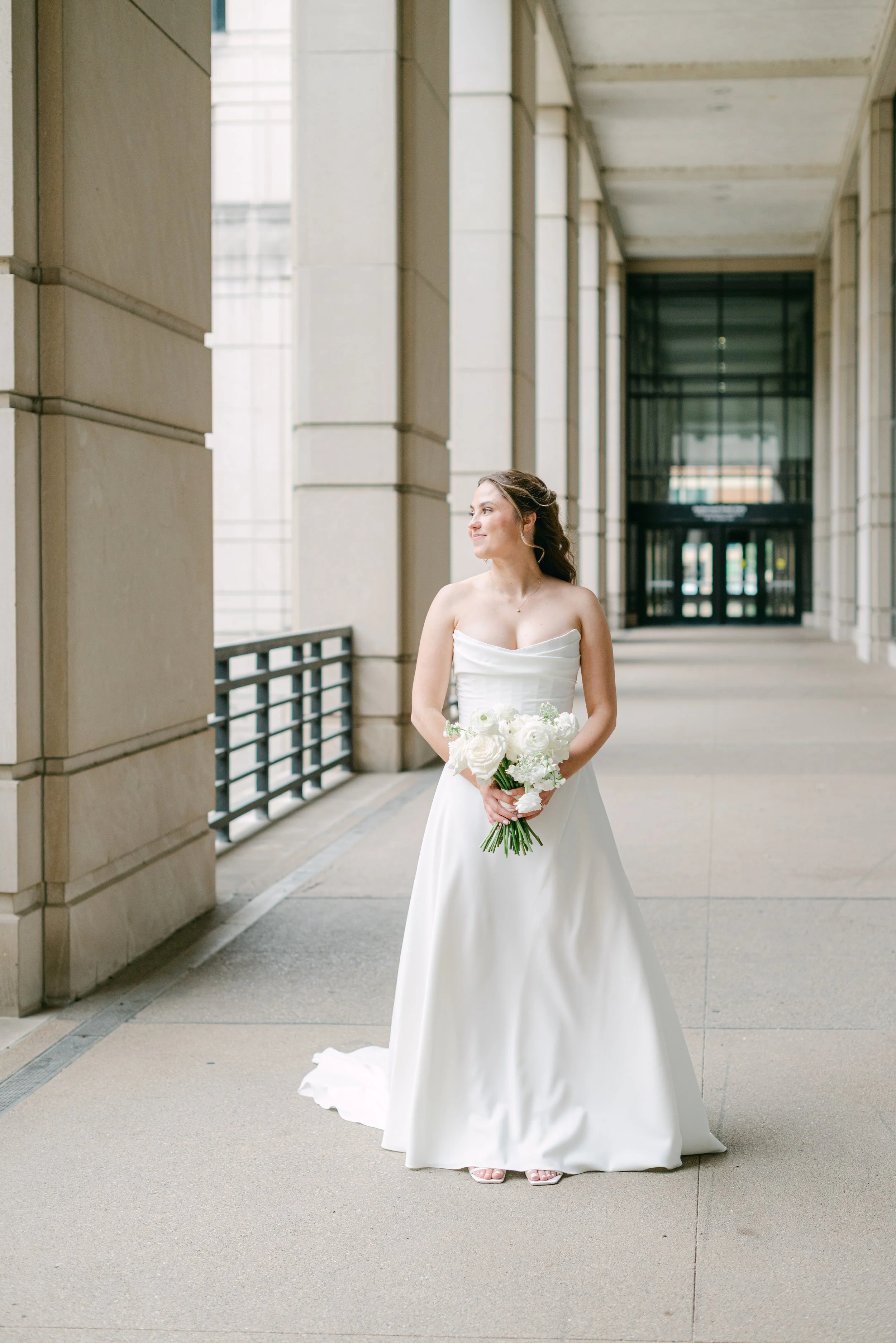 Kristen Bowen Photography, Indianapolis Wedding Photographer, Indiana State Museum Wedding, Bridal portraits