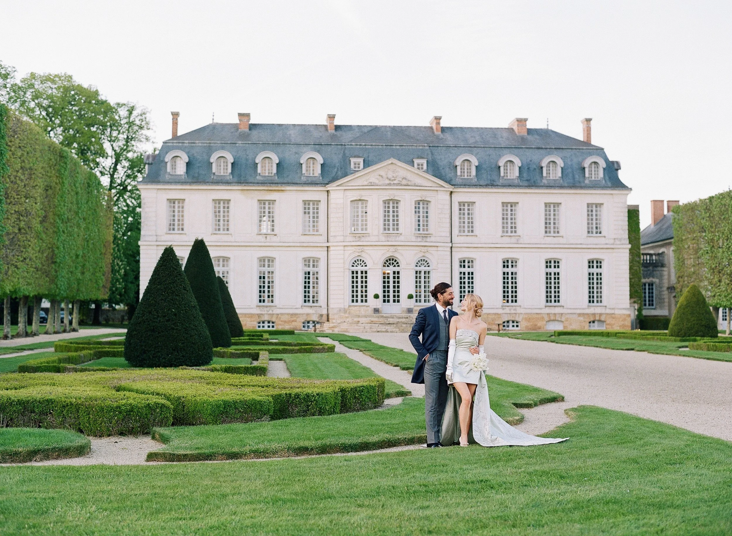 Kristen Bowen Photography, Destination Wedding Photographer, Chateau Du Grand-Luce, Welcome Dinner