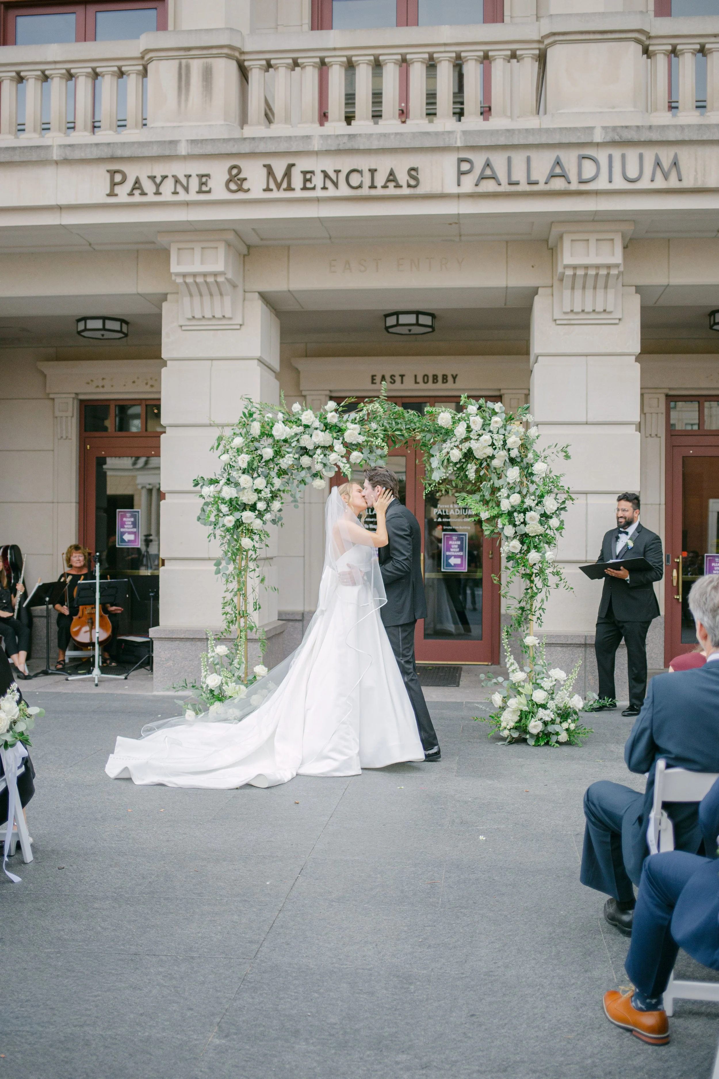 Kristen Bowen Photography, Indianapolis Wedding Photographer, Hotel Carmichael Wedding, wedding ceremony