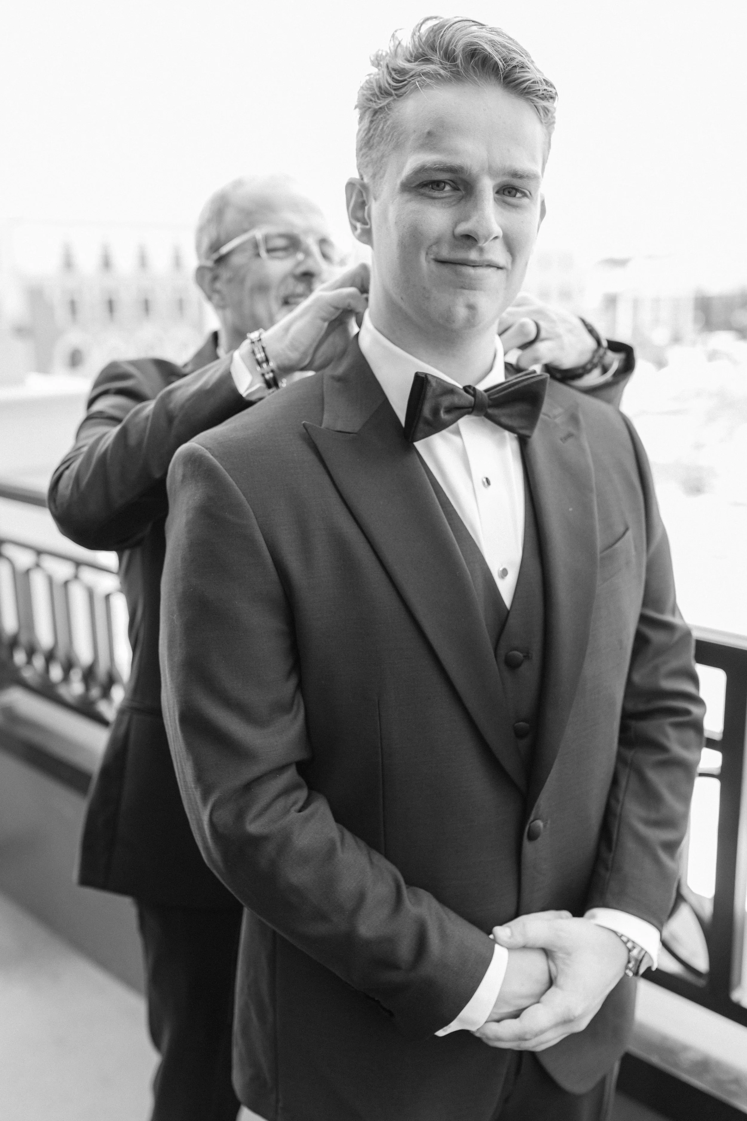 Kristen Bowen Photography, Indianapolis Wedding Photographer, Hotel Carmichael Wedding, Groom getting ready