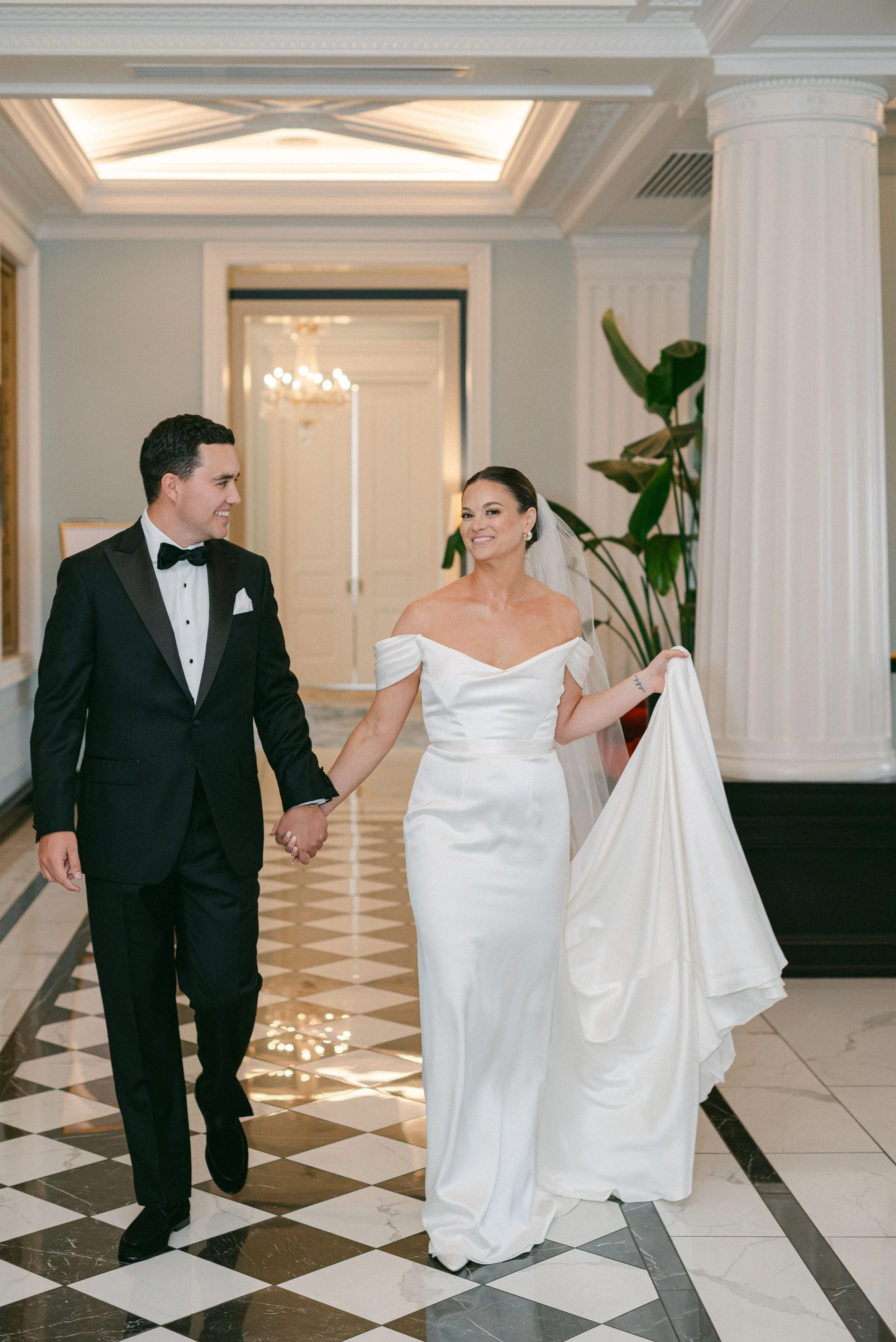 Kristen Bowen Photography, Indianapolis Wedding Photographer, Hotel Carmichael Wedding, Bride and groom portraits